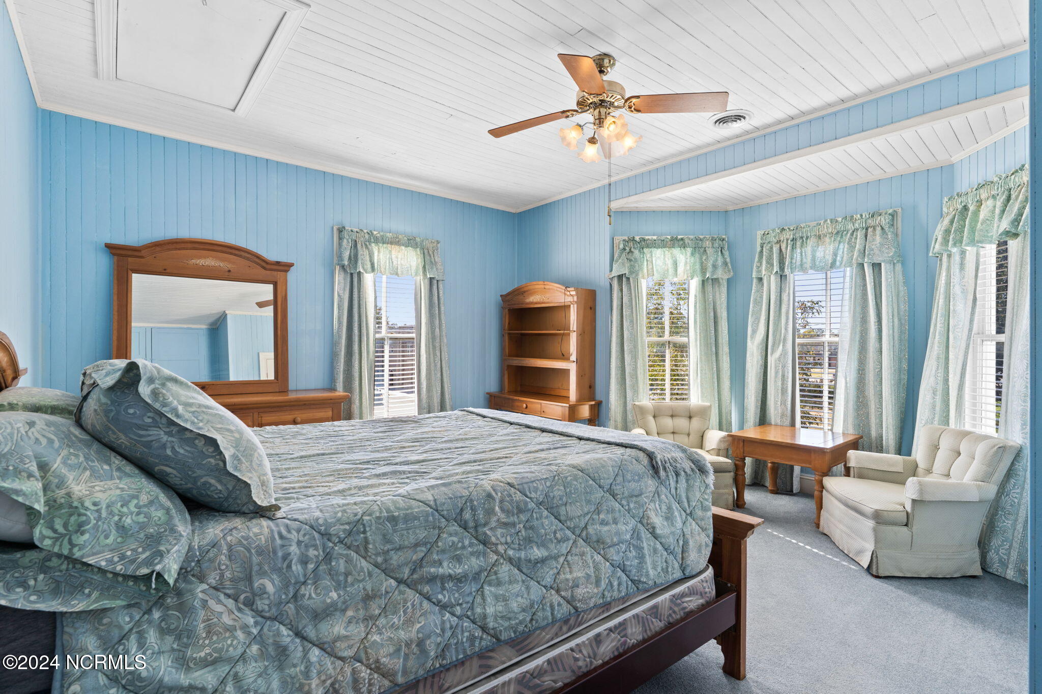 950 Main Street Property Photo 44