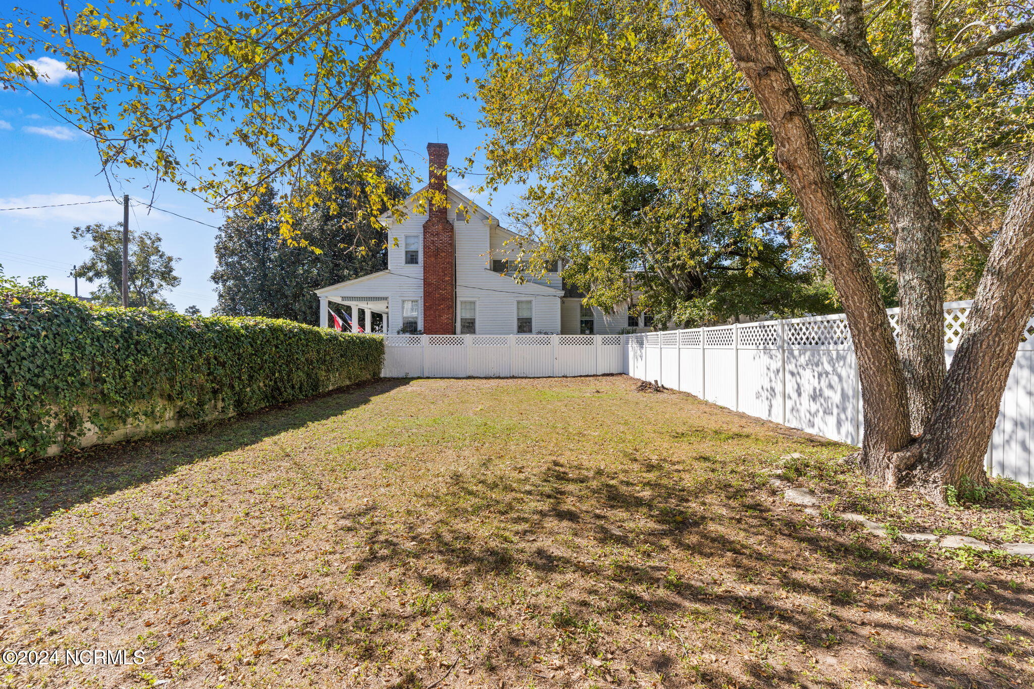 950 Main Street Property Photo 56