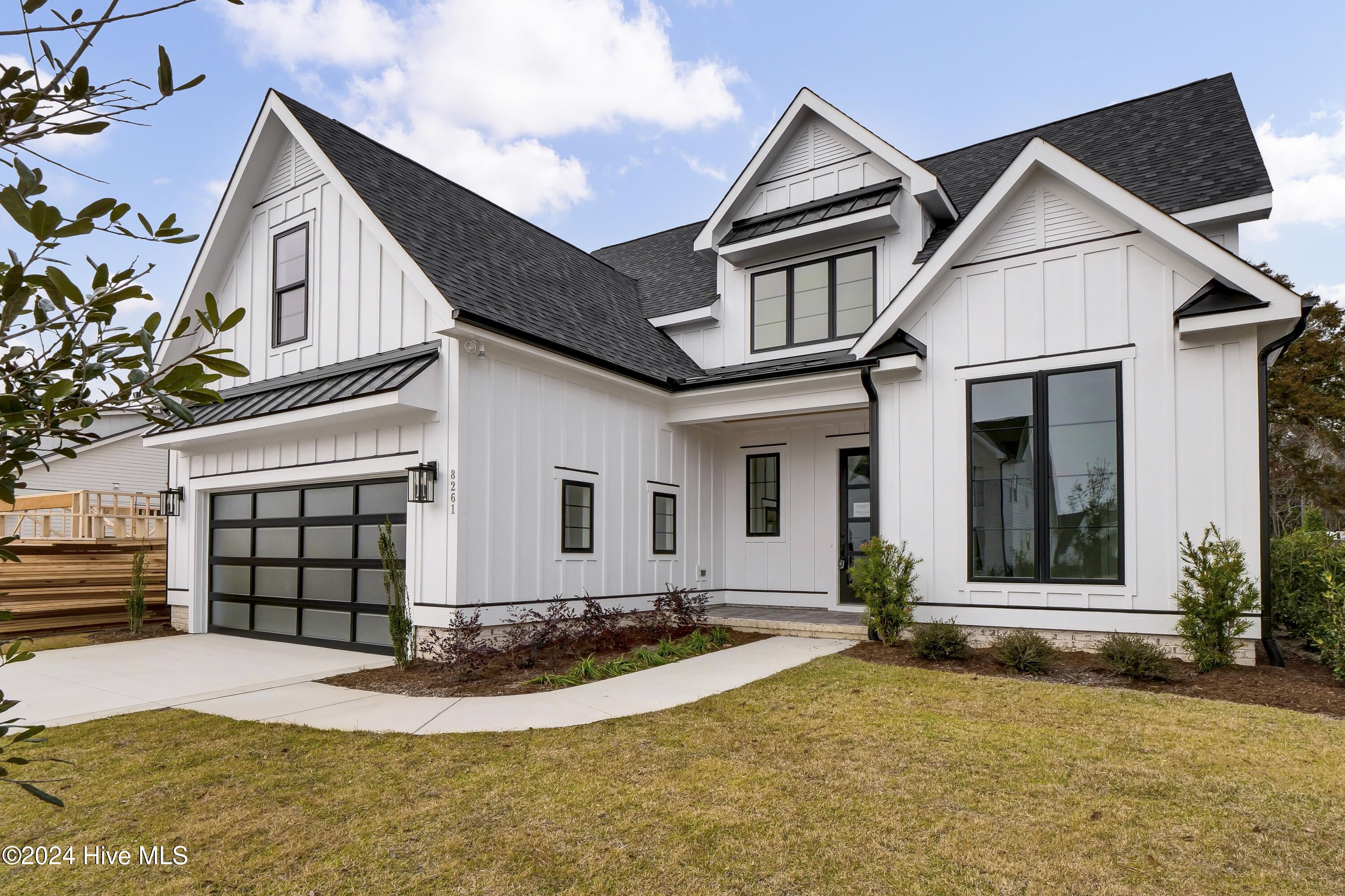 8261 Winding Creek Circle Property Photo 2