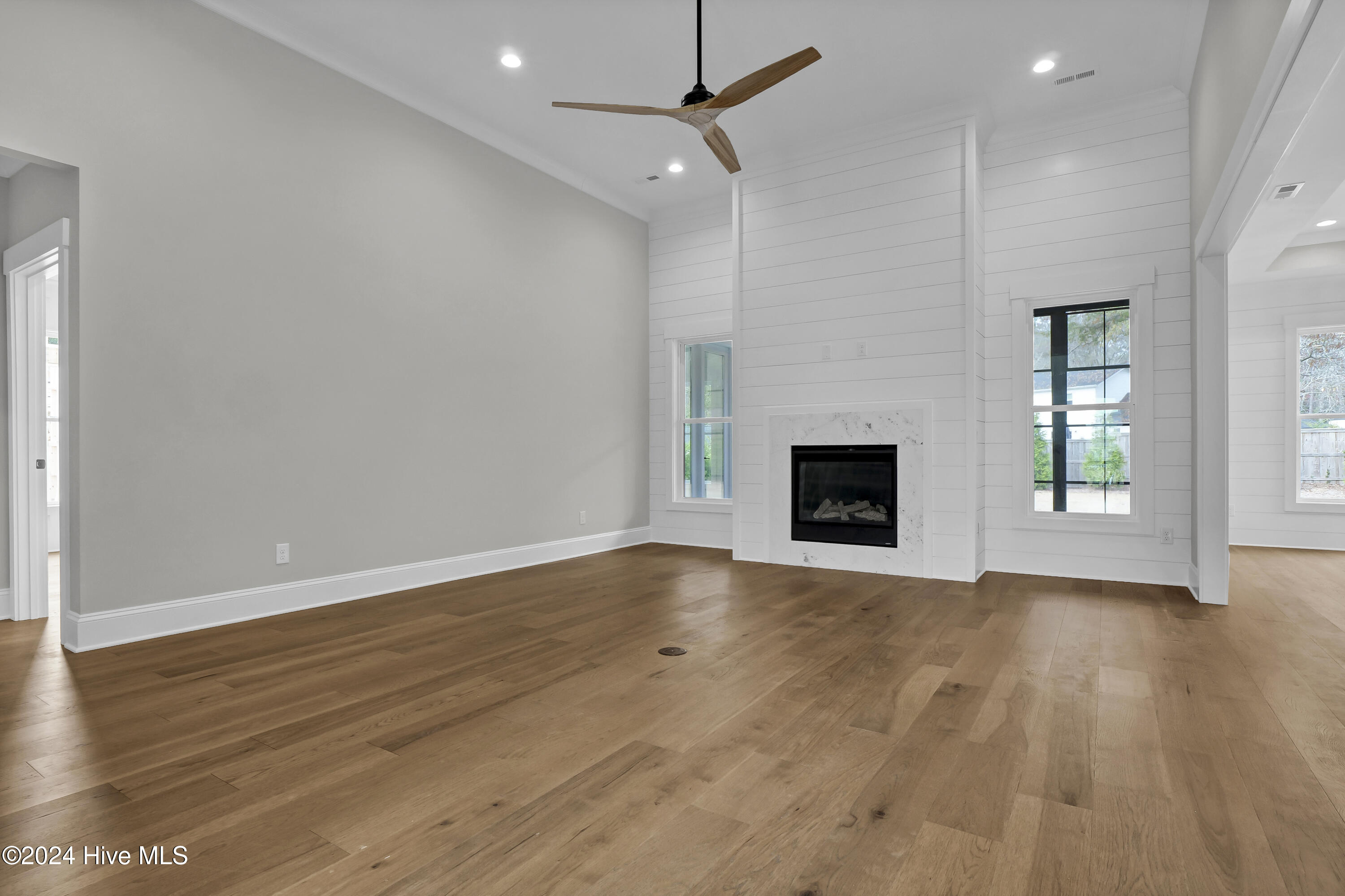 8261 Winding Creek Circle Property Photo 5