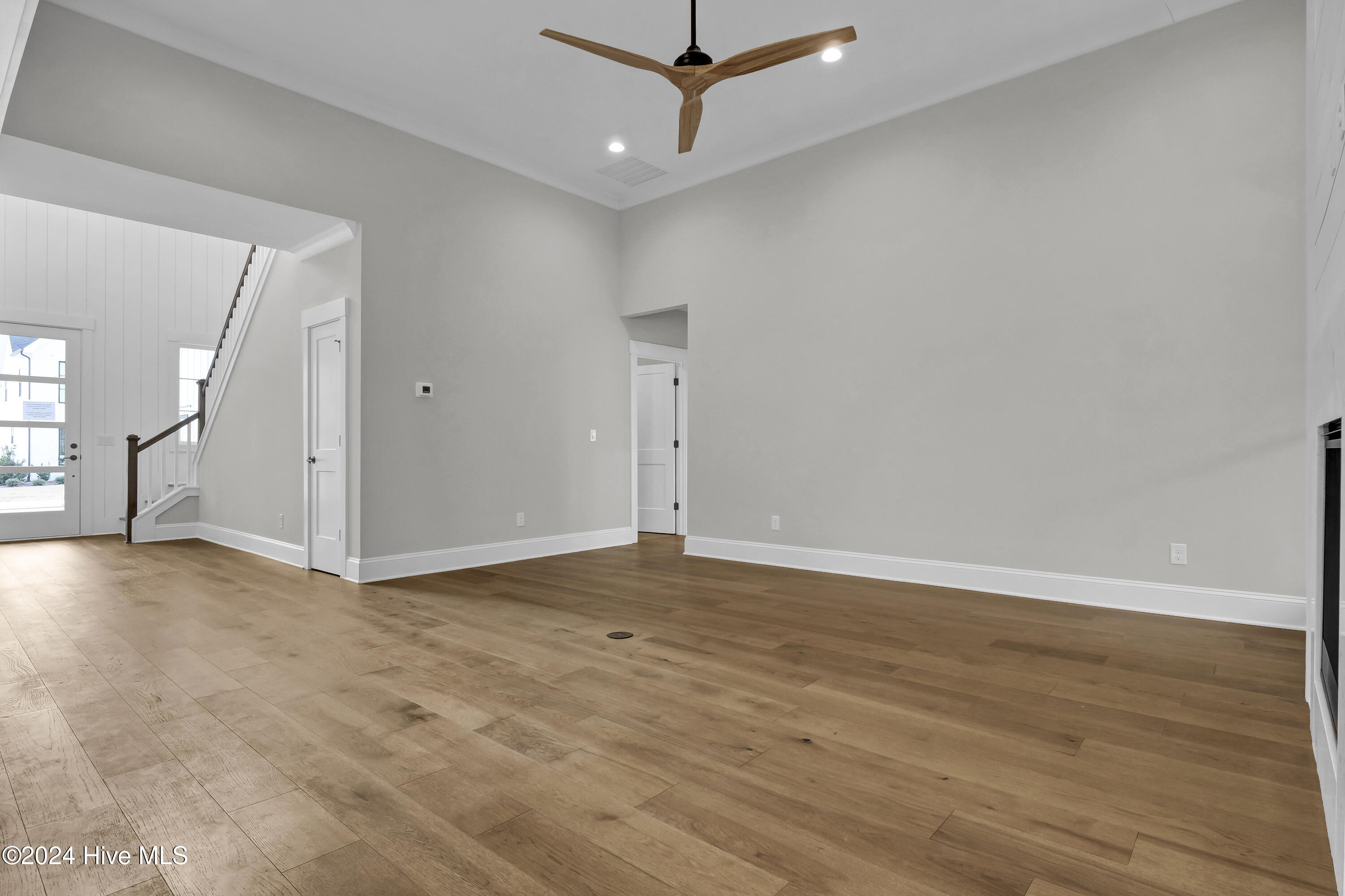 8261 Winding Creek Circle Property Photo 7
