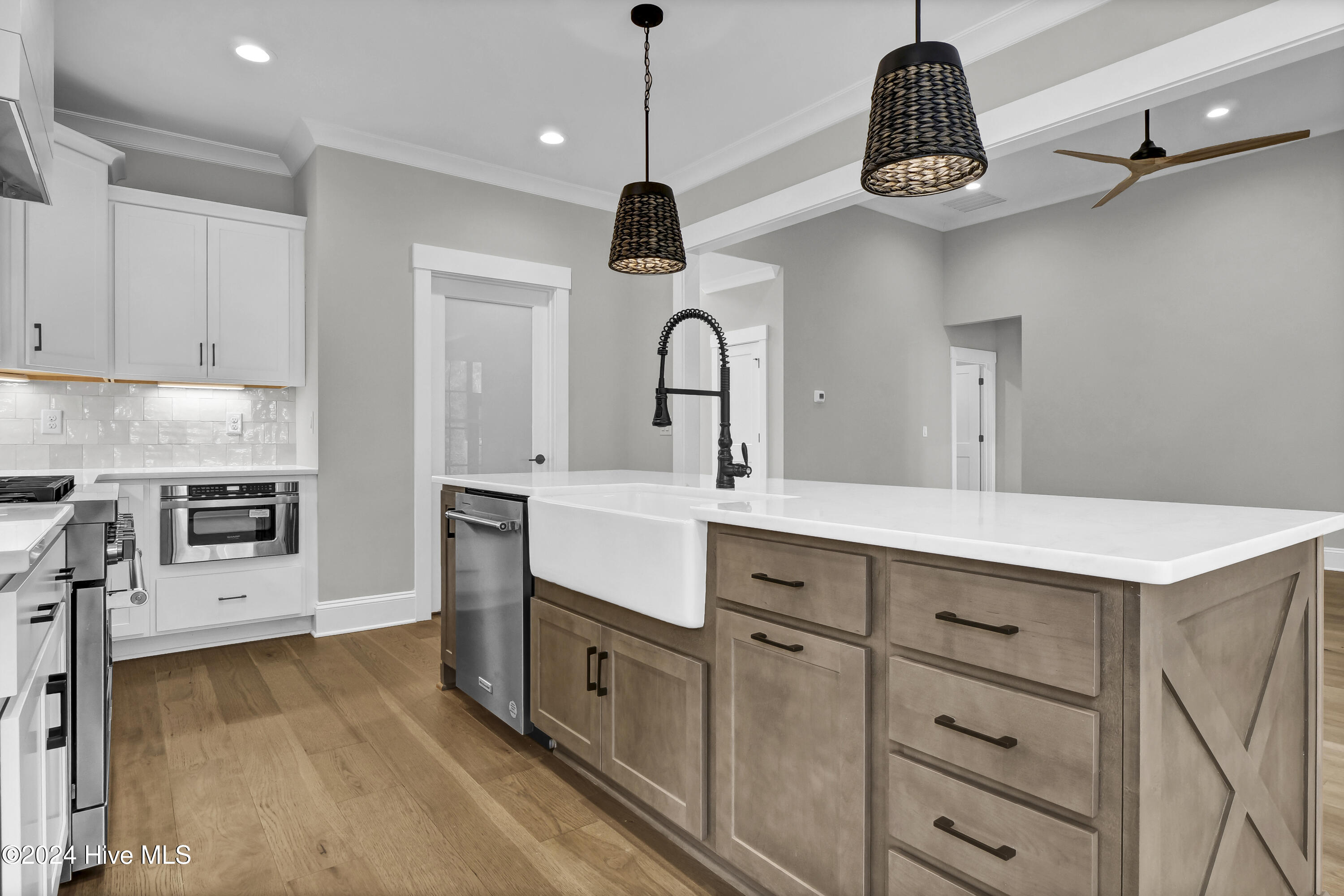 8261 Winding Creek Circle Property Photo 10