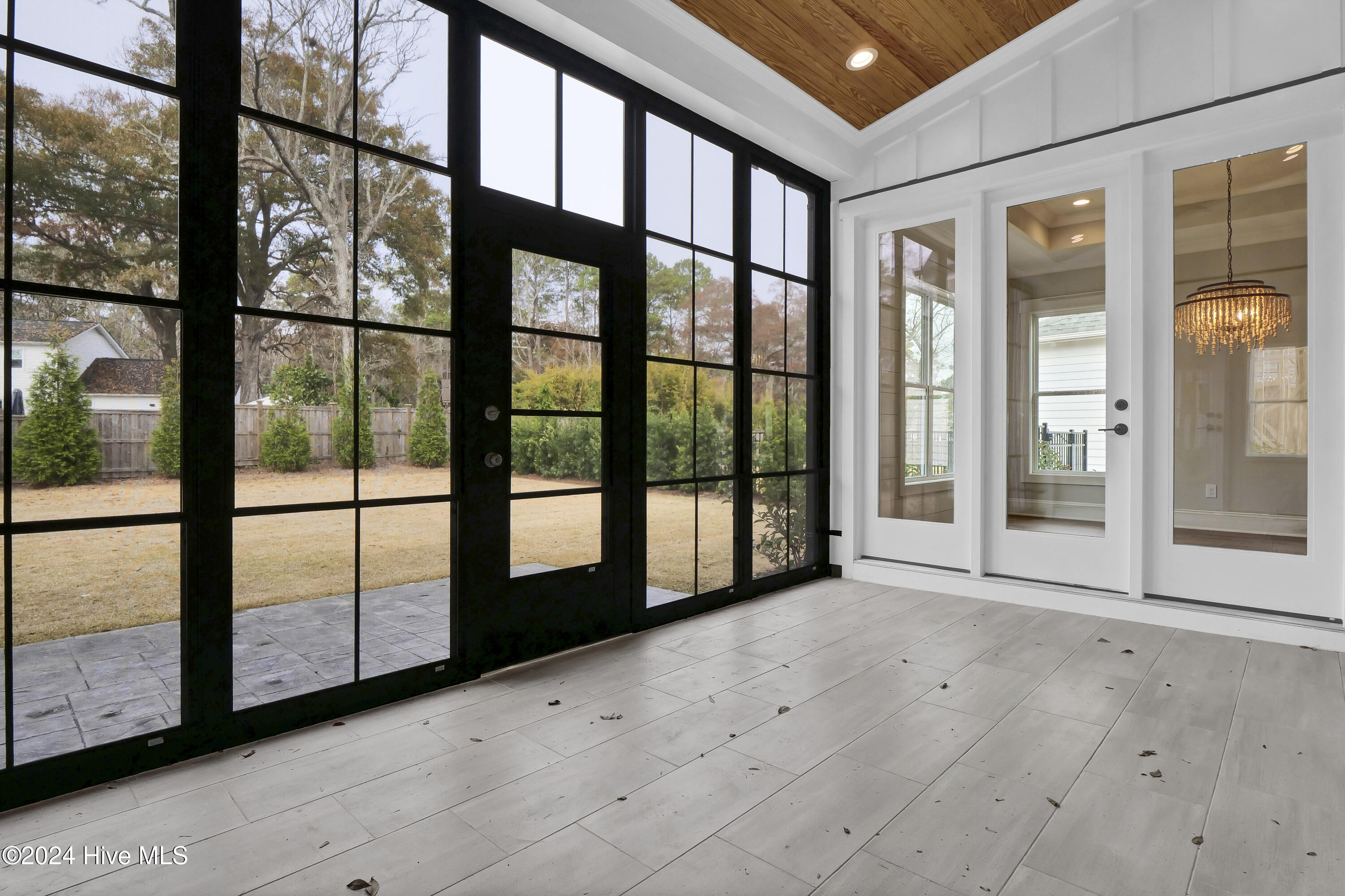 8261 Winding Creek Circle Property Photo 14
