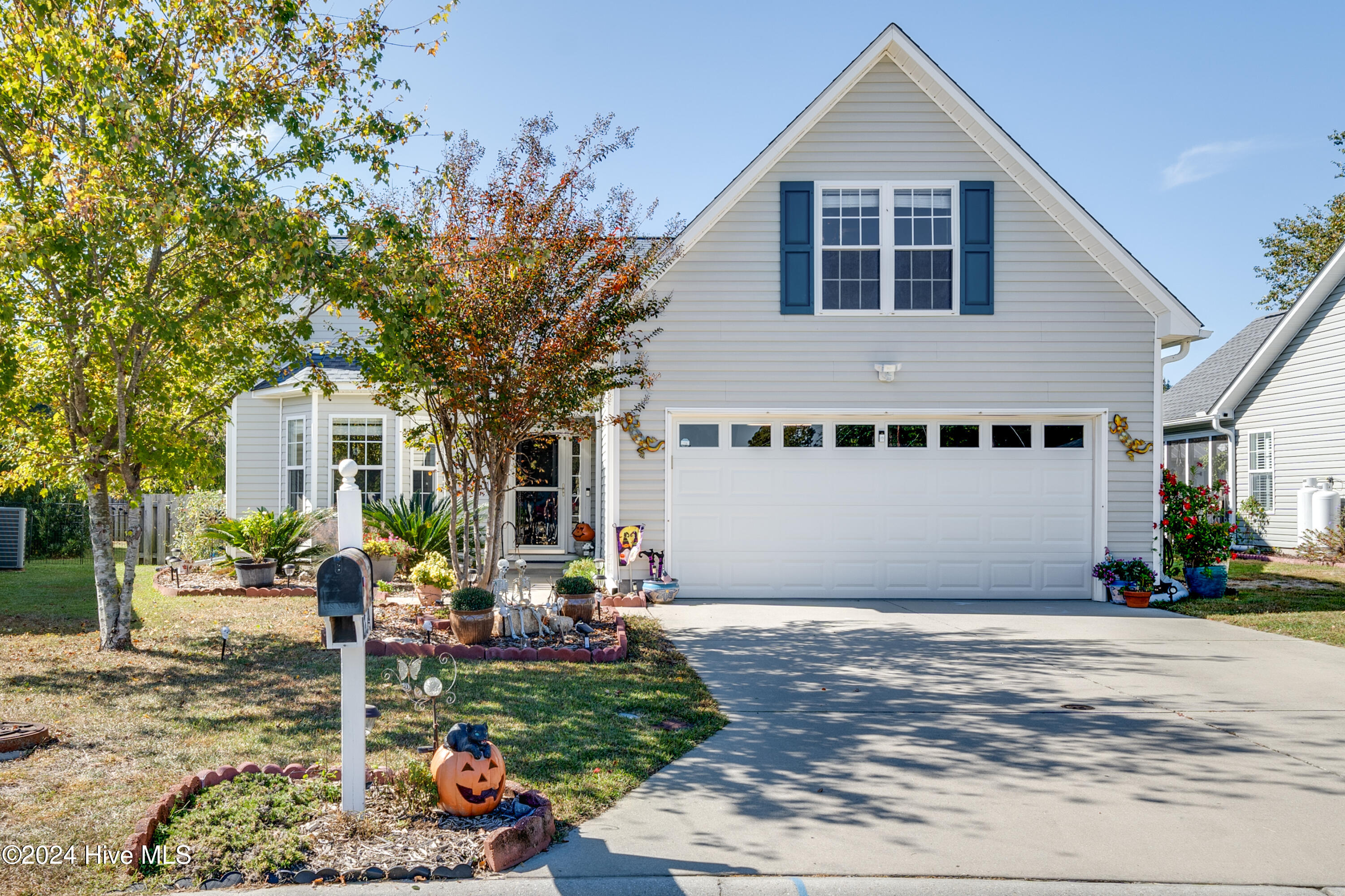 1664 Sugarberry Circle Property Photo 1