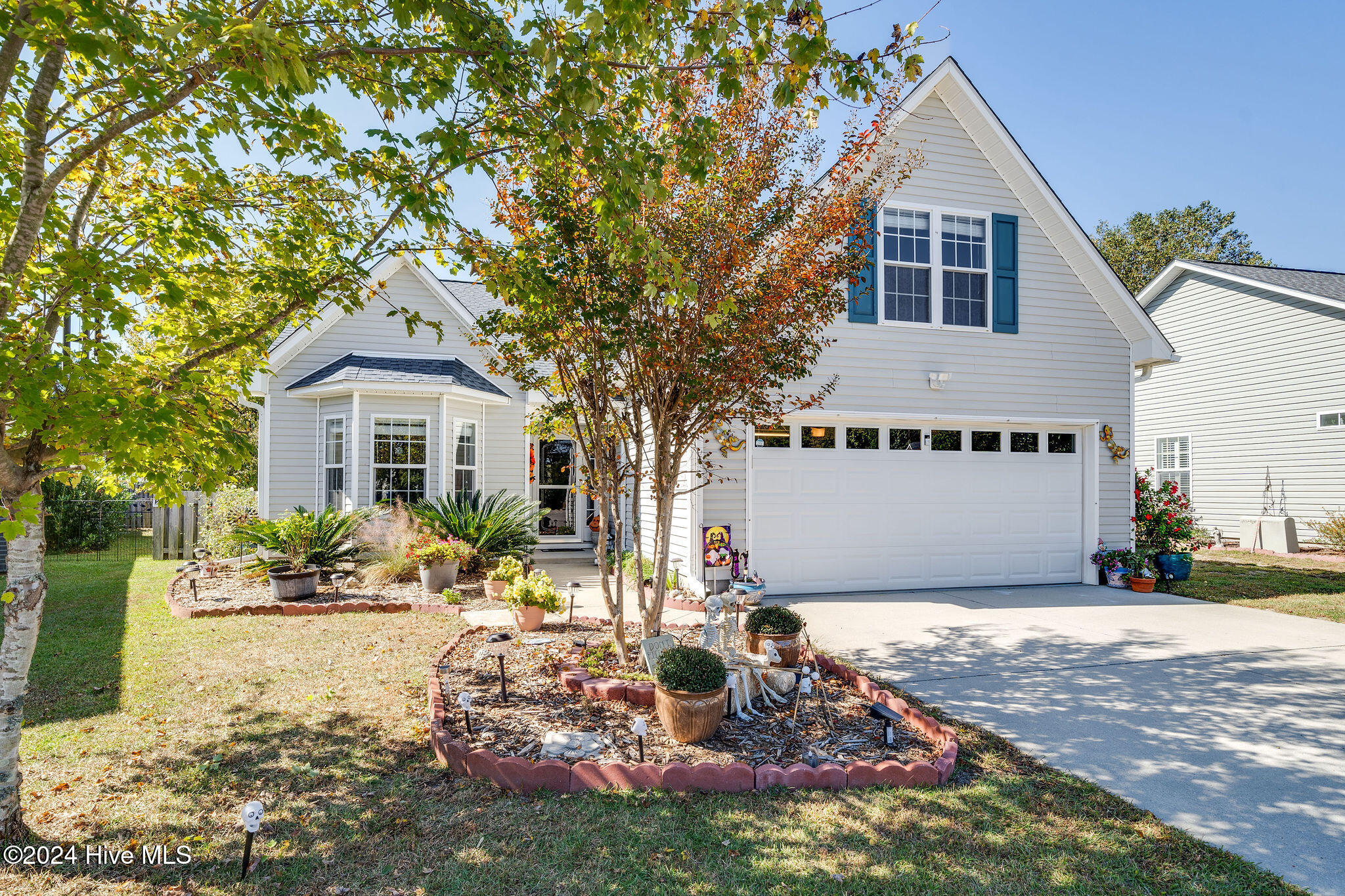1664 Sugarberry Circle Property Photo 2