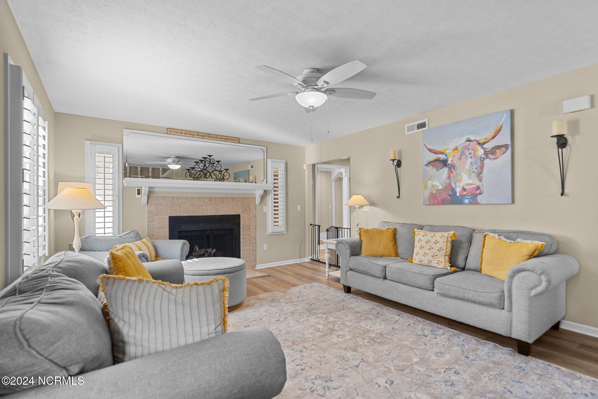 1221 S Beresford Court Property Photo 4