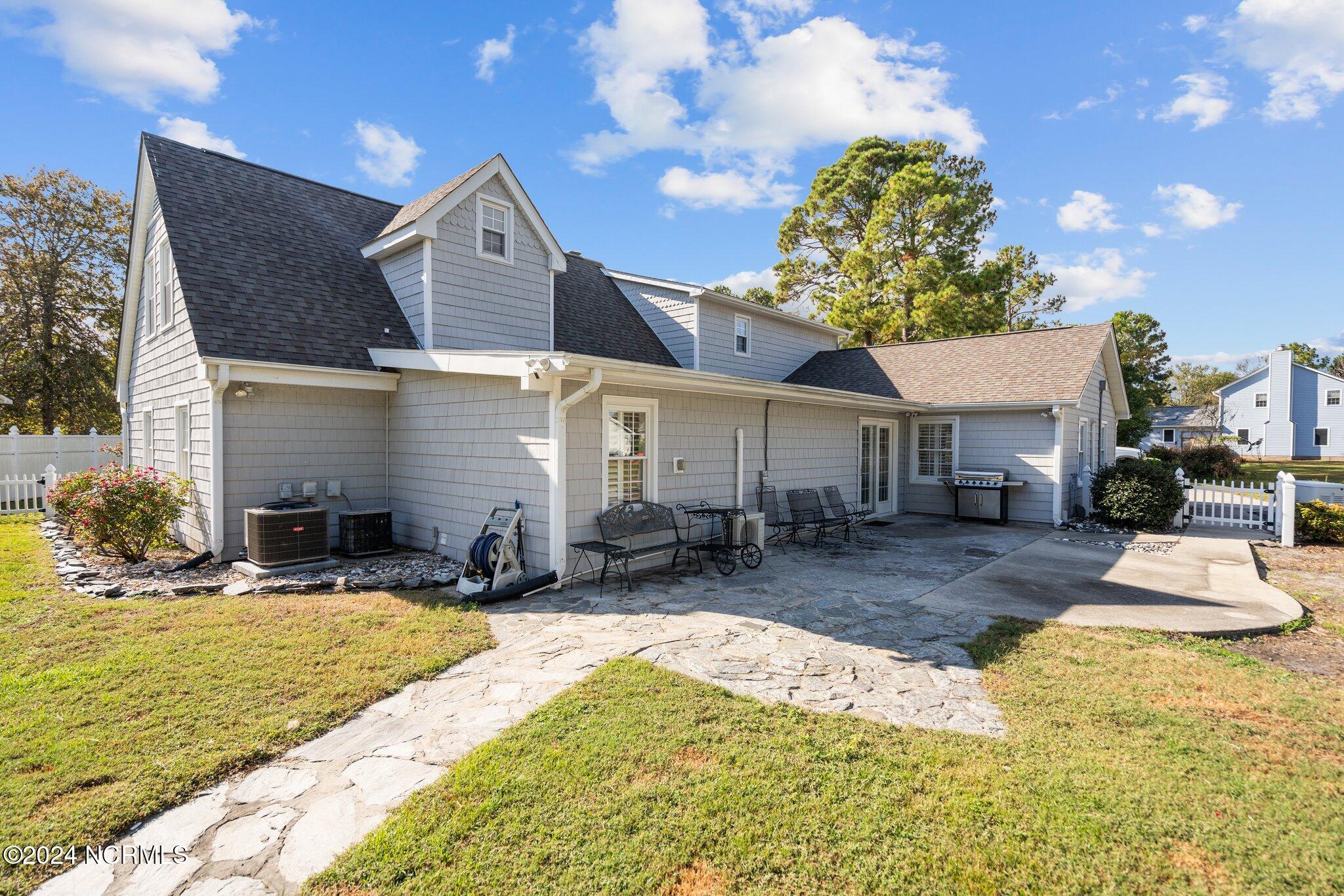 1221 S Beresford Court Property Photo 30