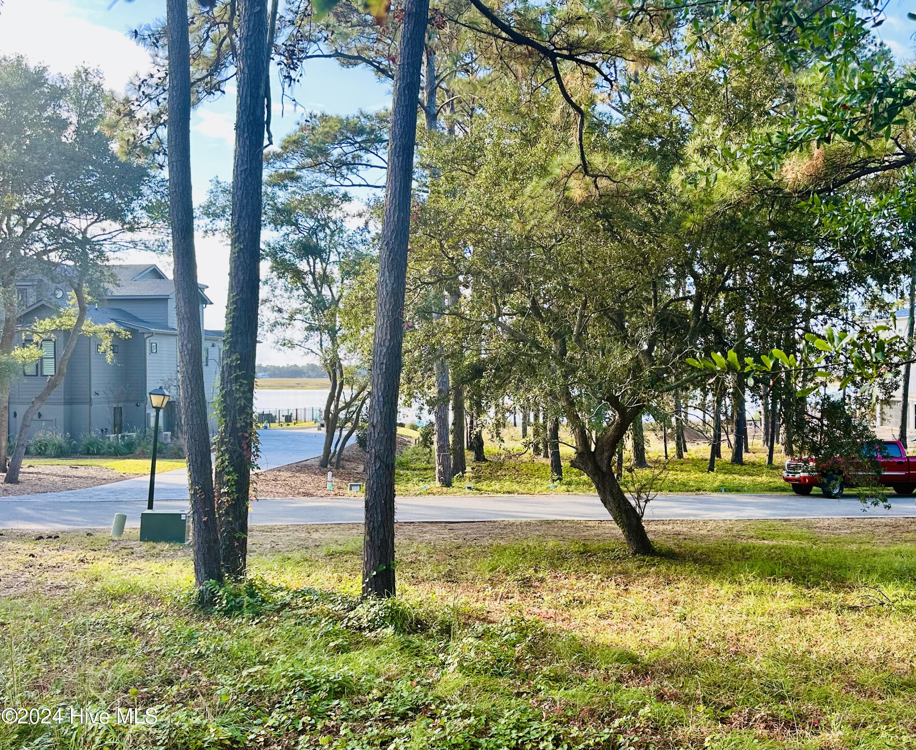 4008 Barnes Bluff Drive Property Photo 4