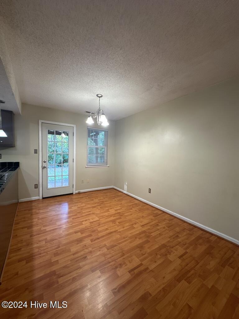 2910 Norbrick Street Property Photo 9