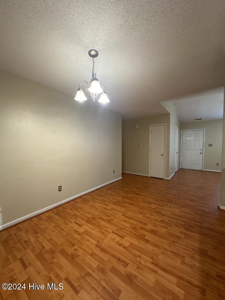 2910 Norbrick Street Property Photo 10