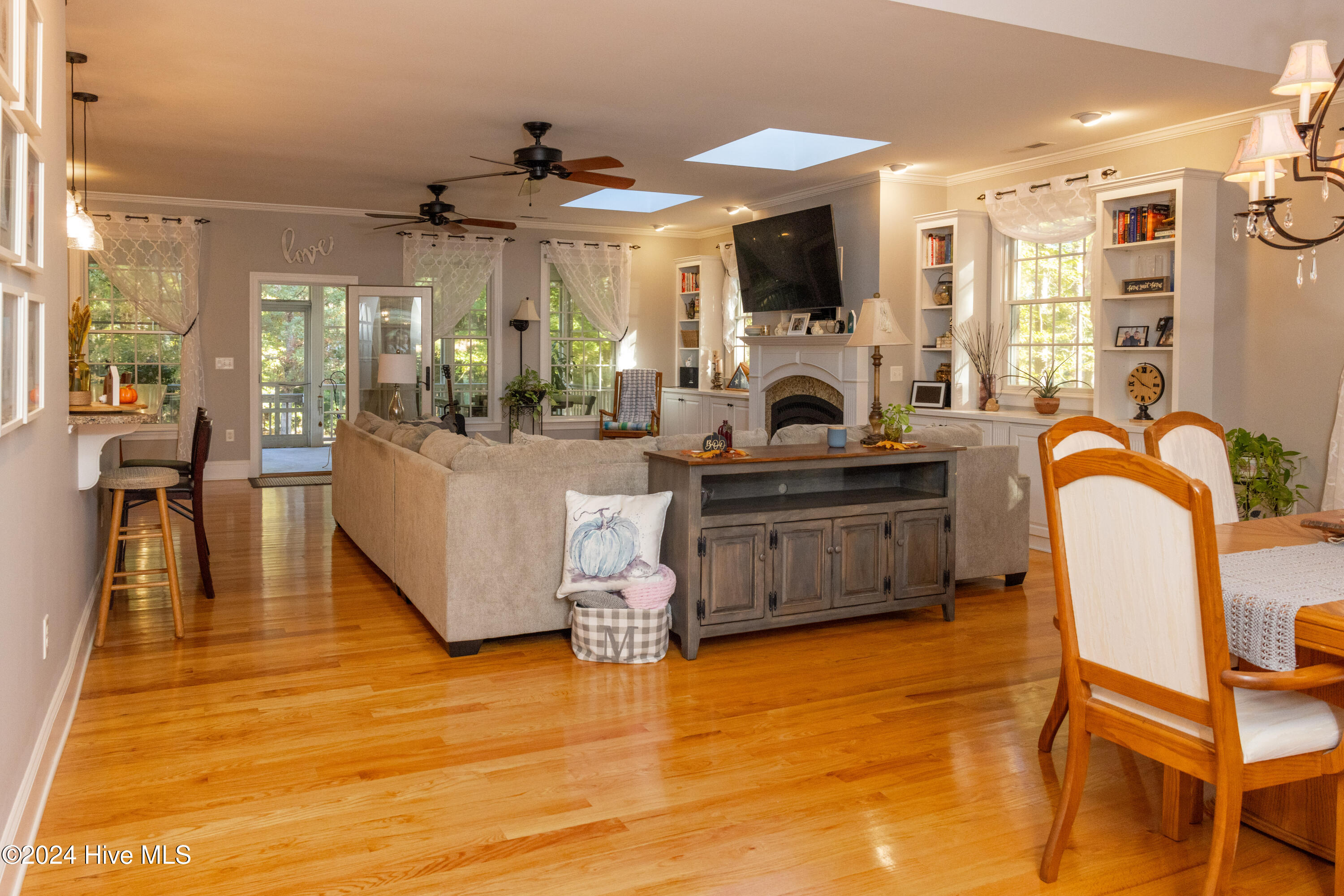 220 Beech Point Boulevard Property Photo 5