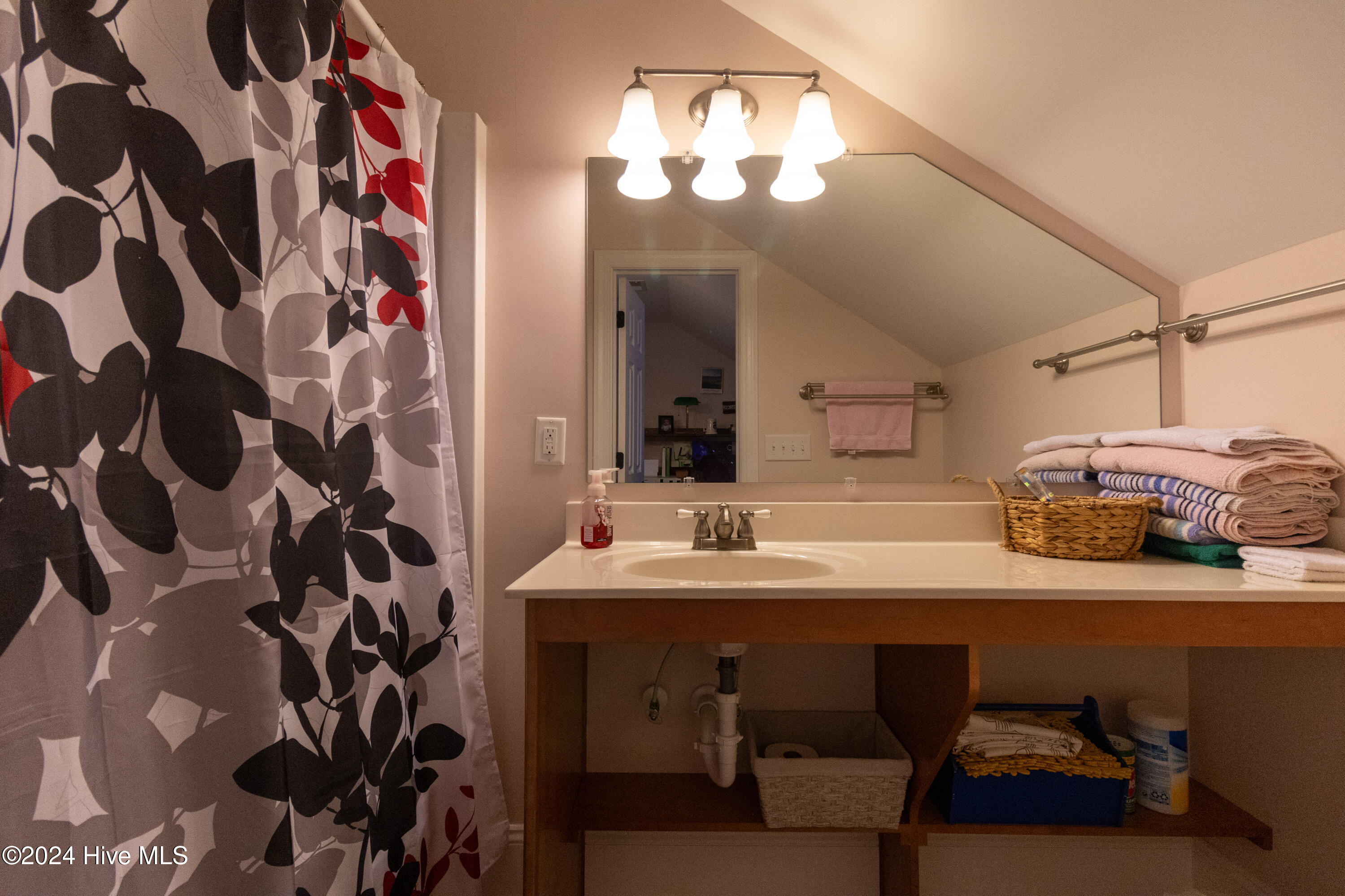 220 Beech Point Boulevard Property Photo 46