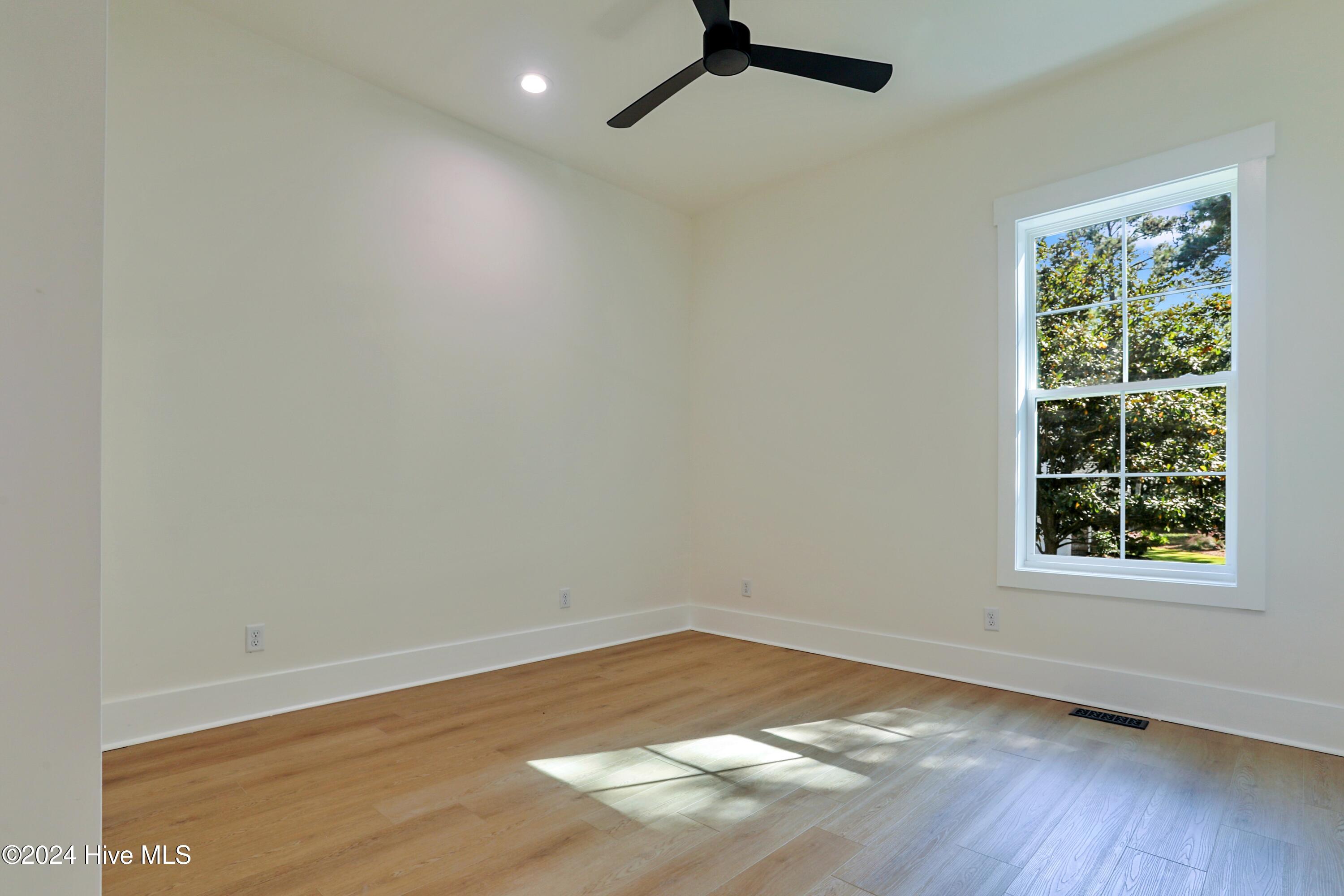 90 Marina Drive Property Photo 49