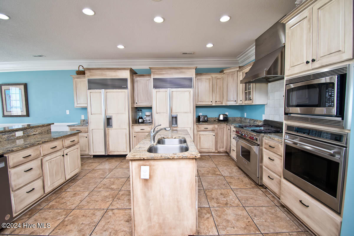 5715 Ocean Drive Property Photo 13