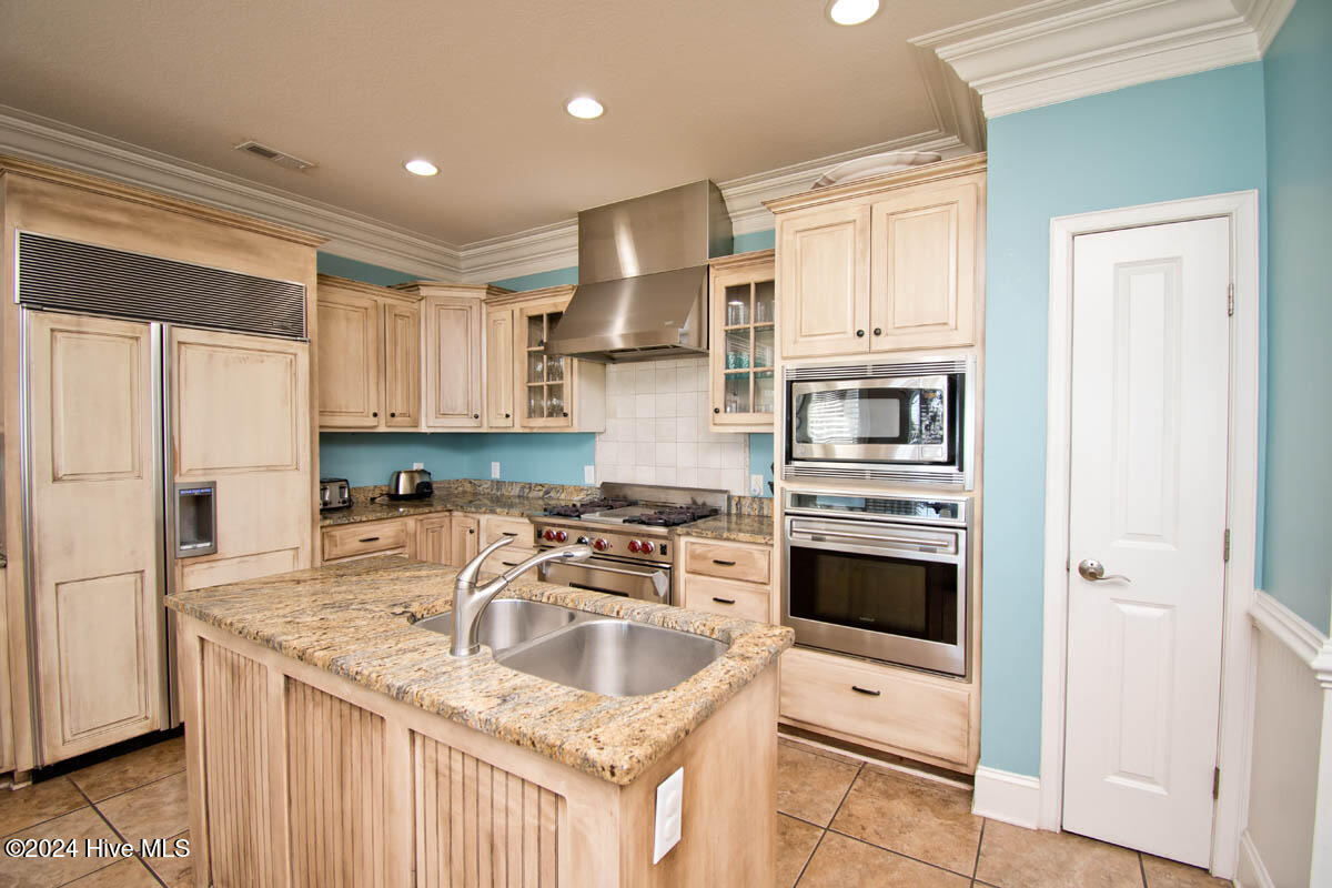 5715 Ocean Drive Property Photo 17