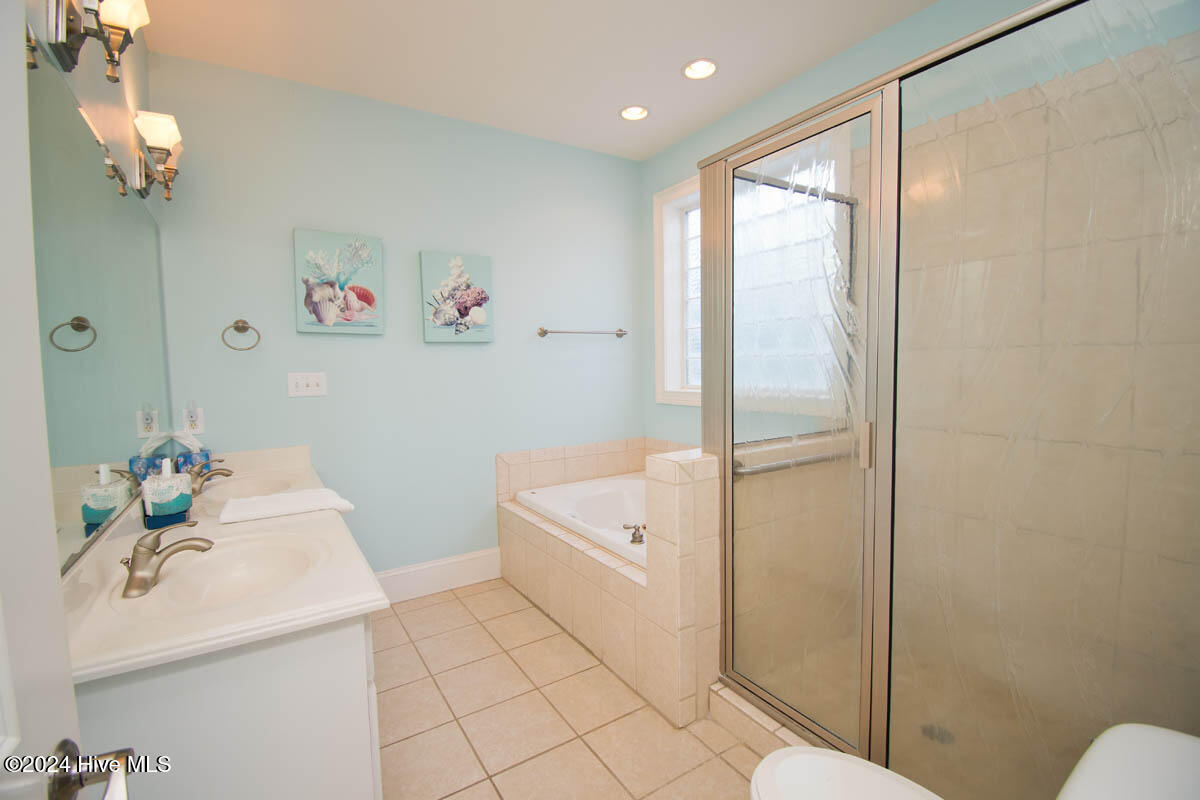 5715 Ocean Drive Property Photo 20