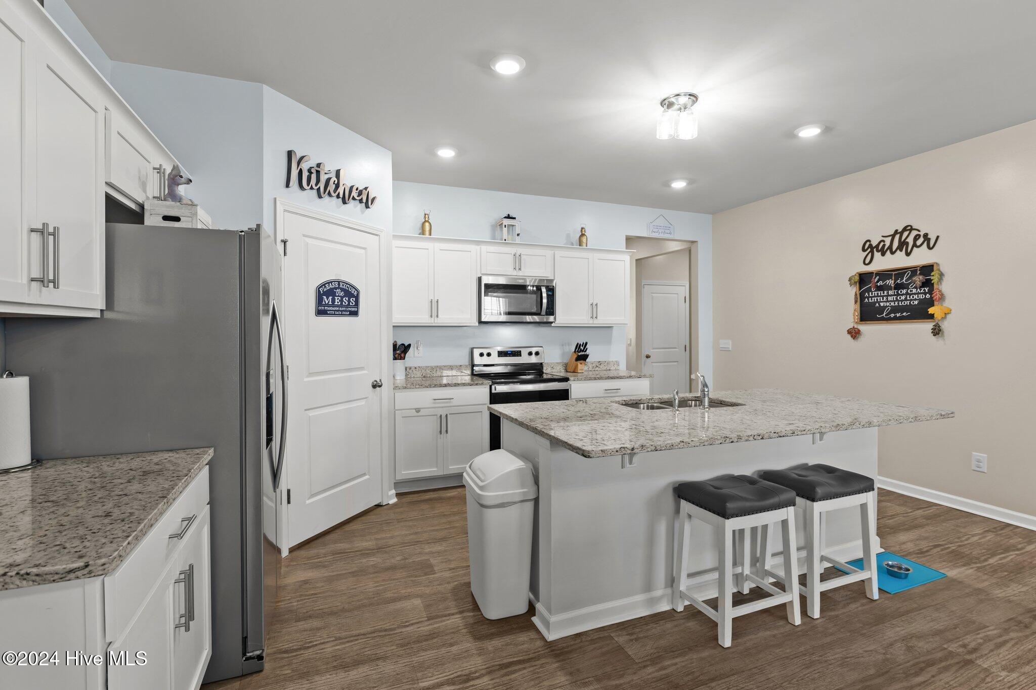 4528 Sandstone Drive Property Photo 6