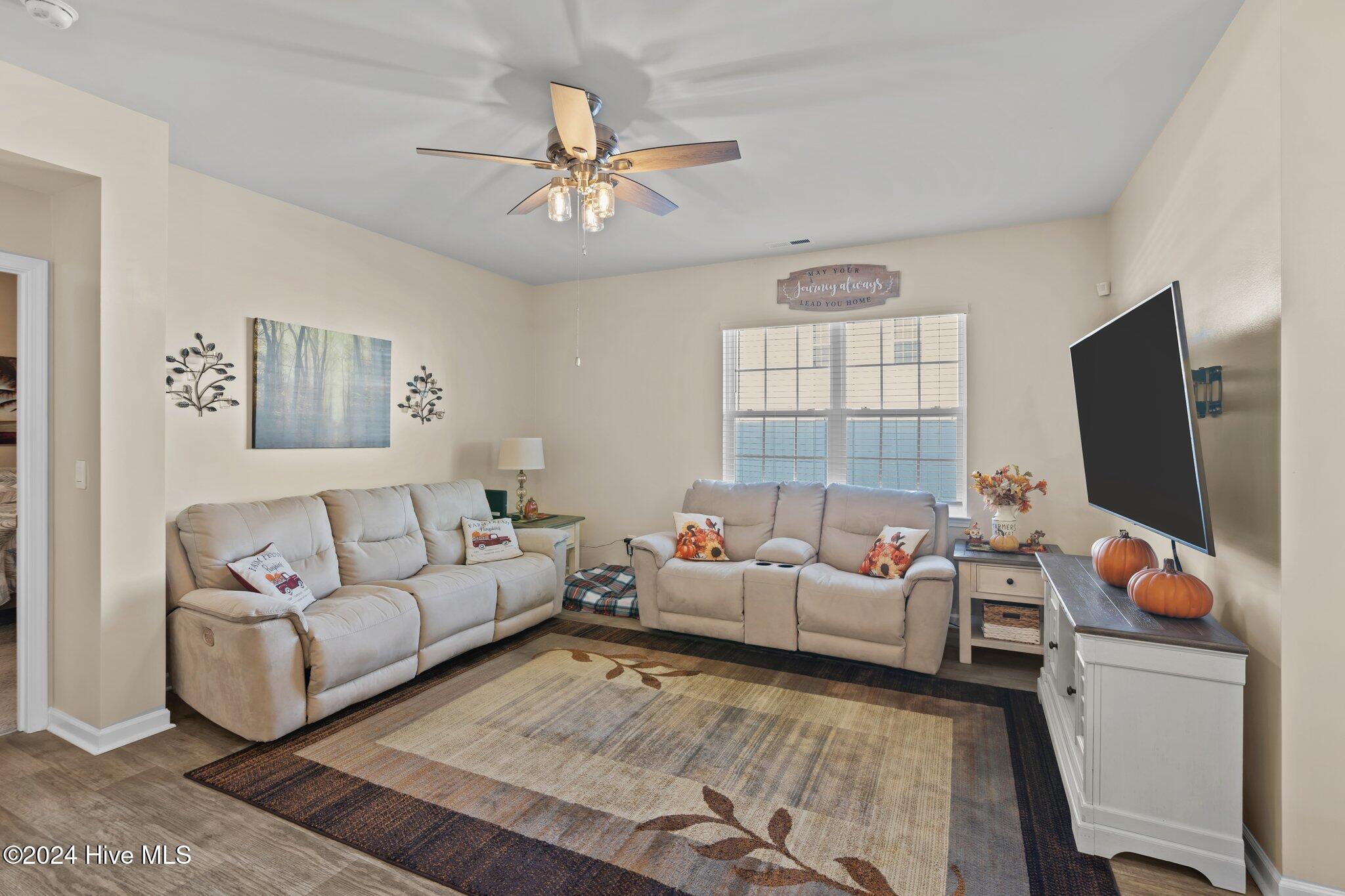4528 Sandstone Drive Property Photo 11