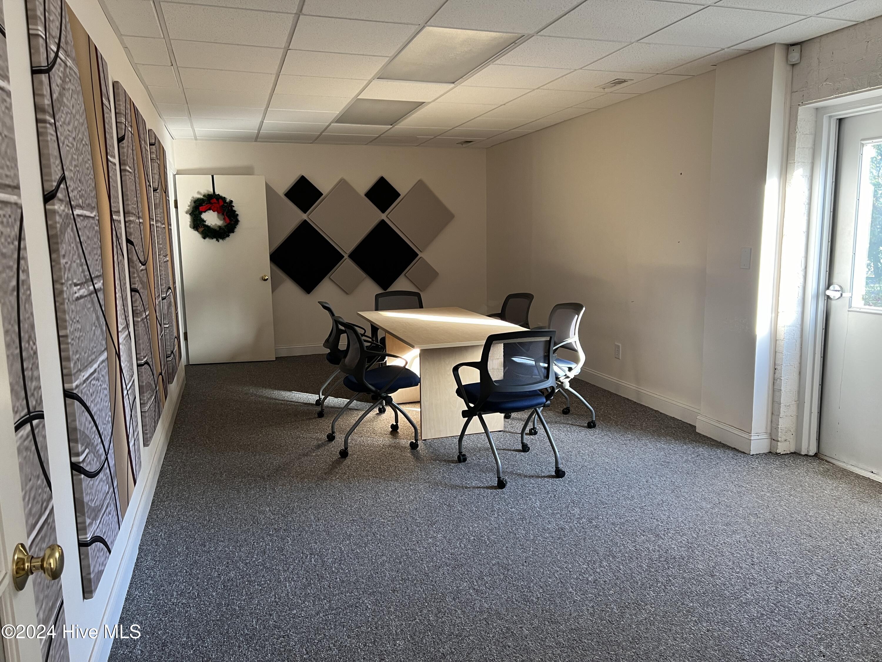 370 Nw Broad Street Property Photo 4