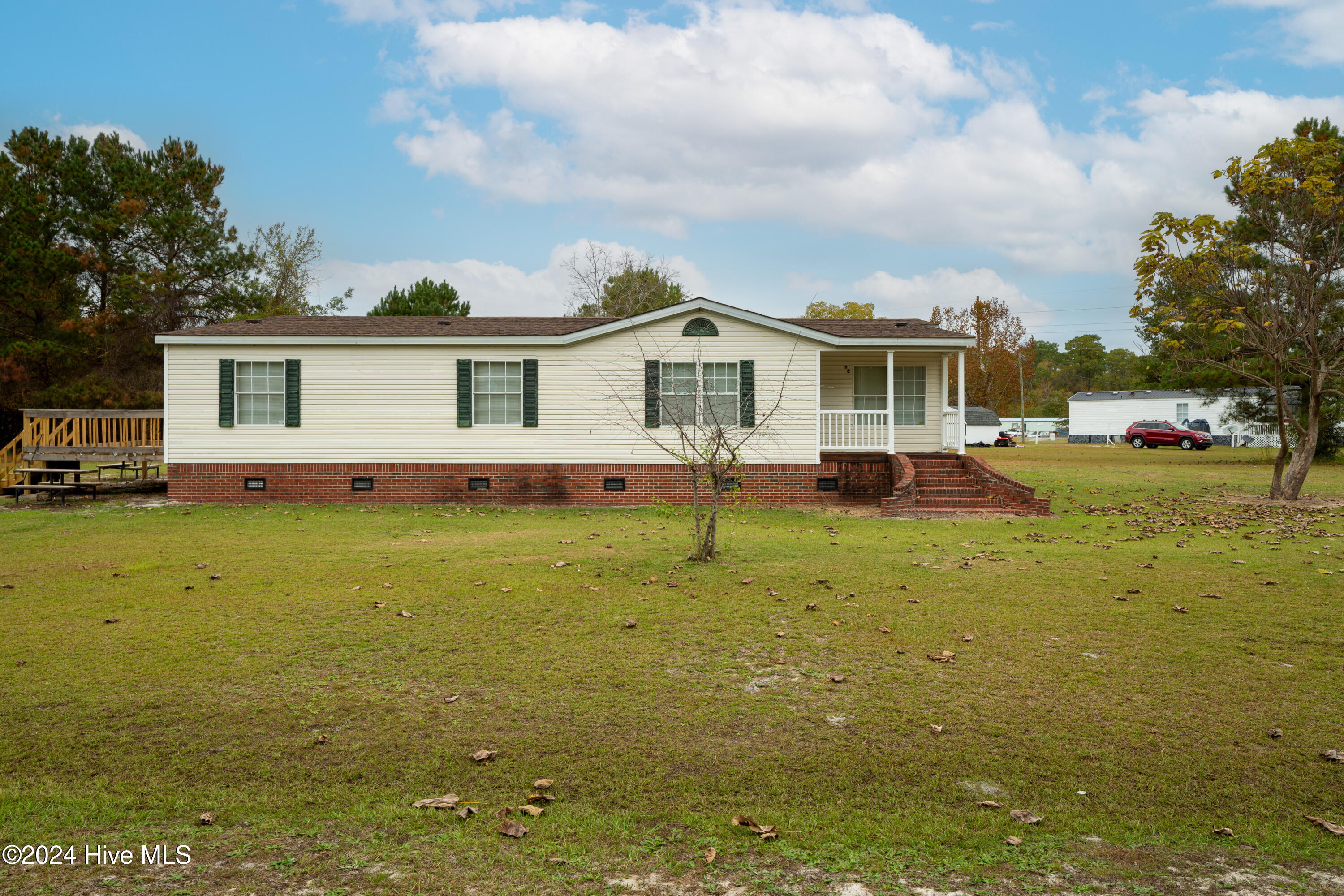 98 Sandhill Loop Road Property Photo 1