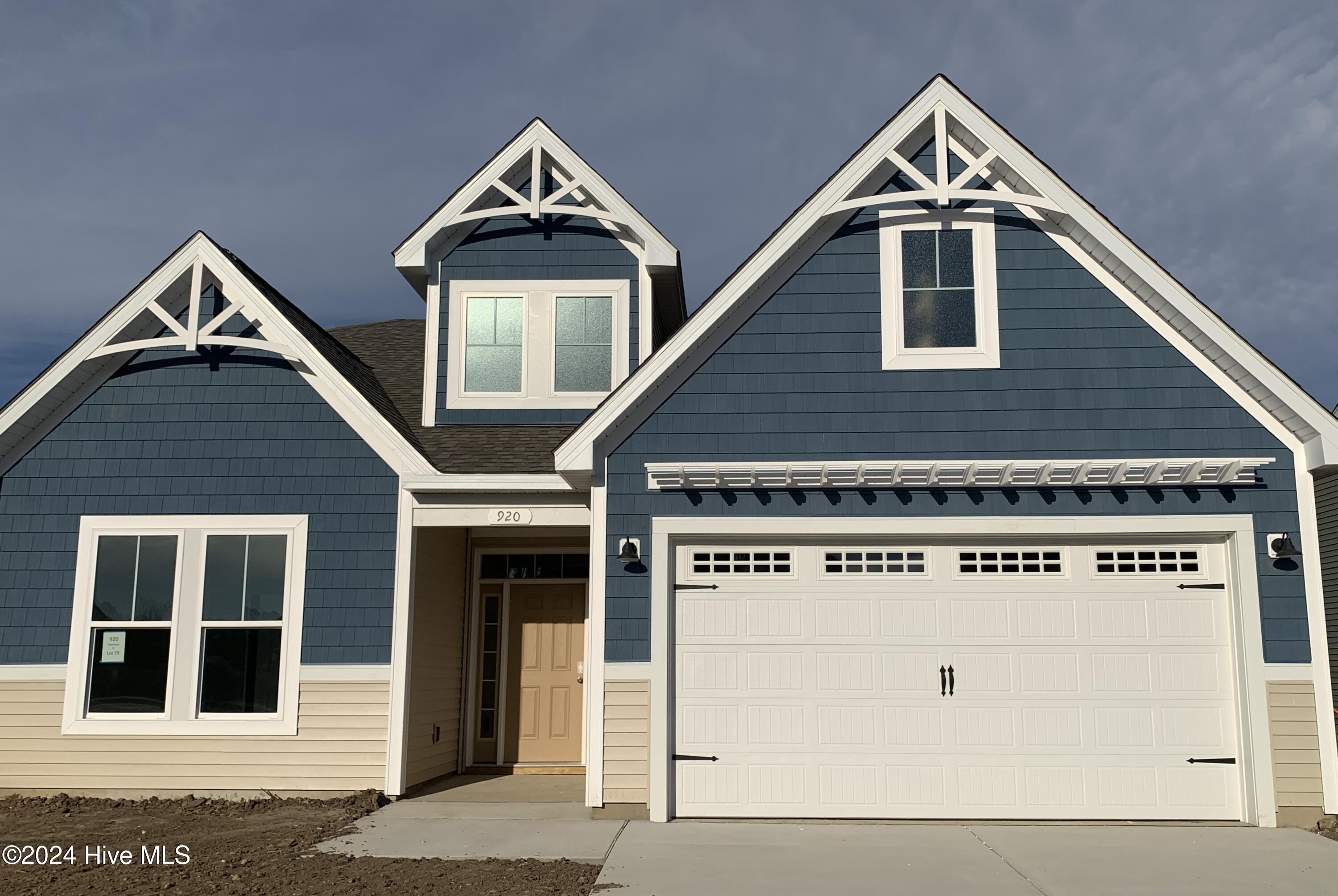 920 Anemone Court Property Photo 2