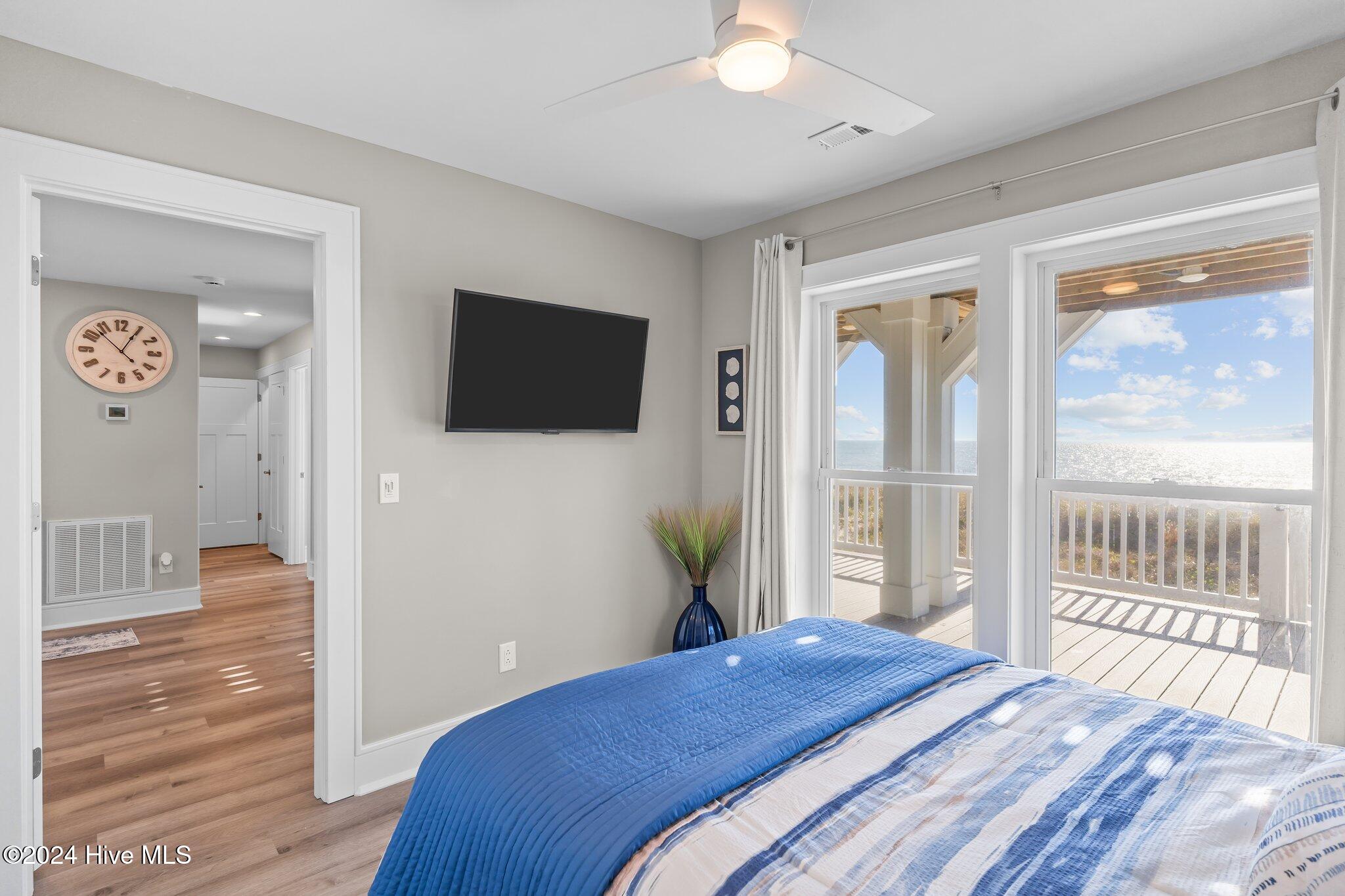 1311 W Beach Drive Property Photo 25