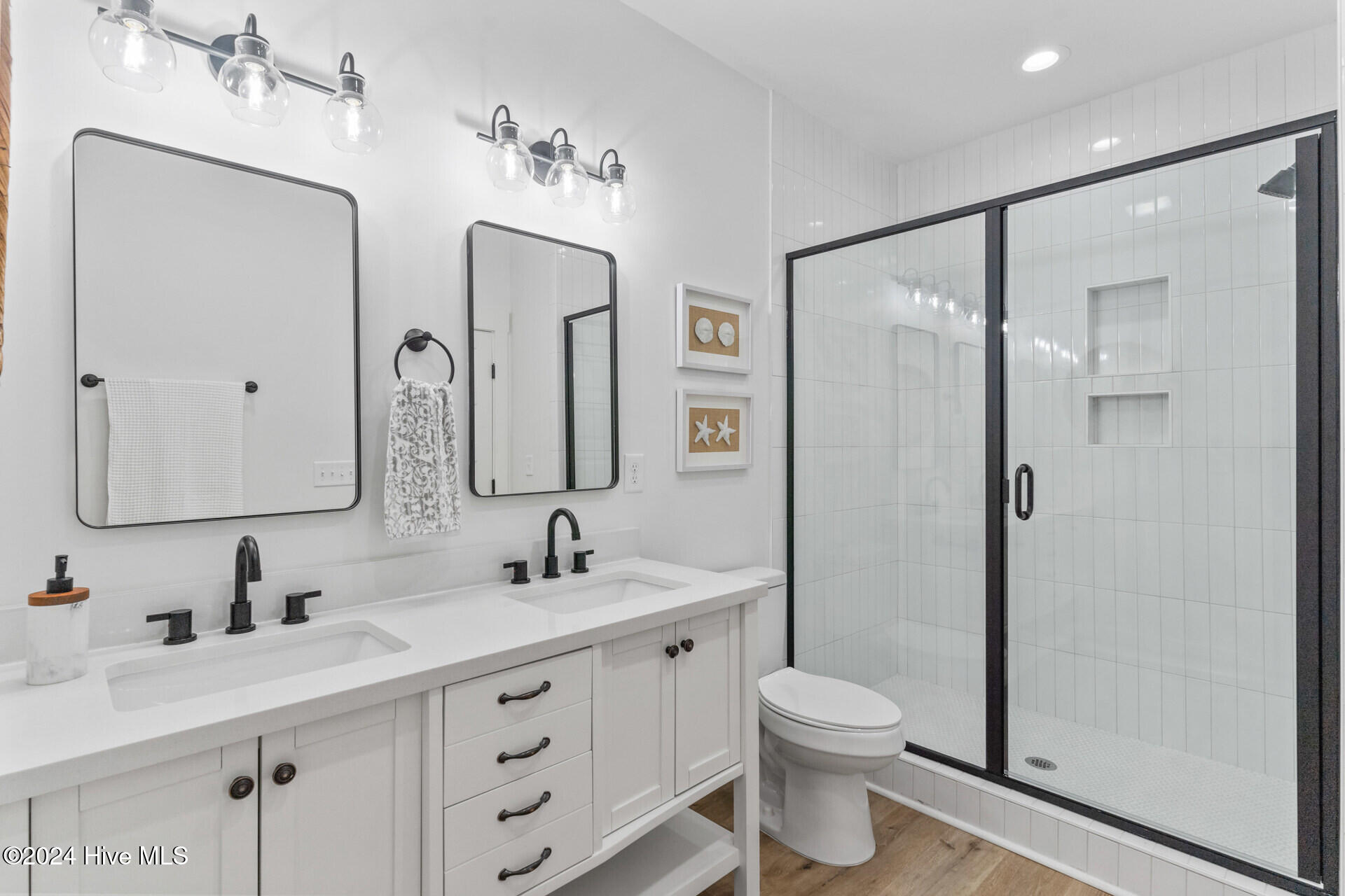 4211 Spirea Drive B Property Photo 21