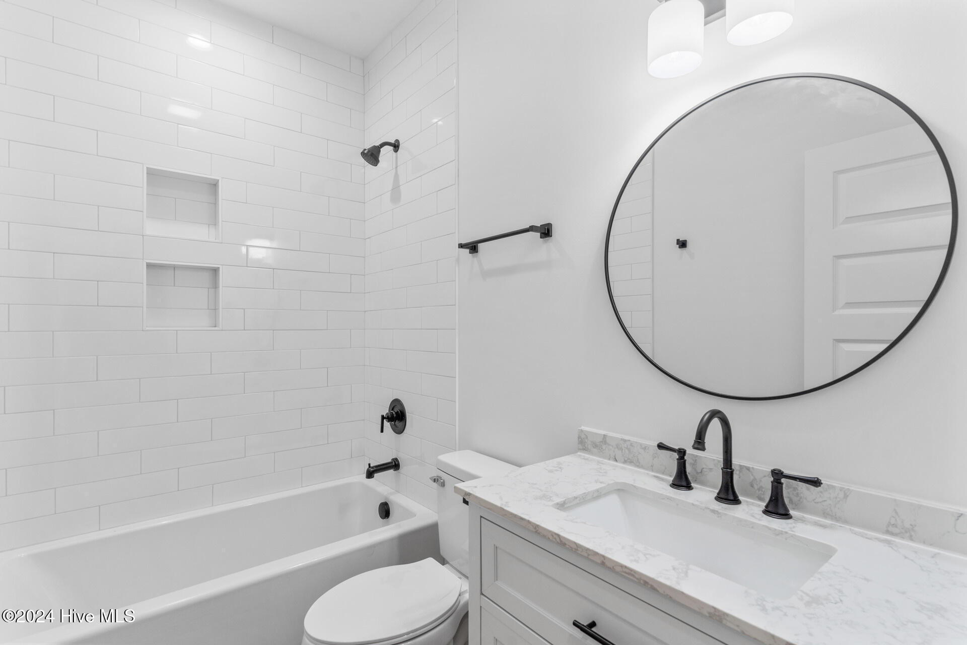 4211 Spirea Drive B Property Photo 26