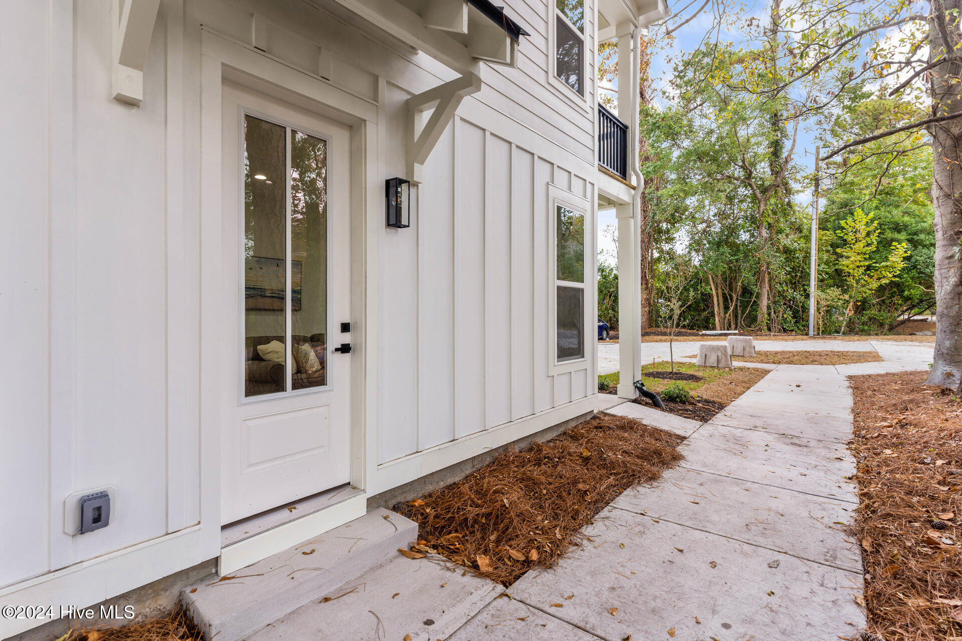 4211 Spirea Drive B Property Photo 34