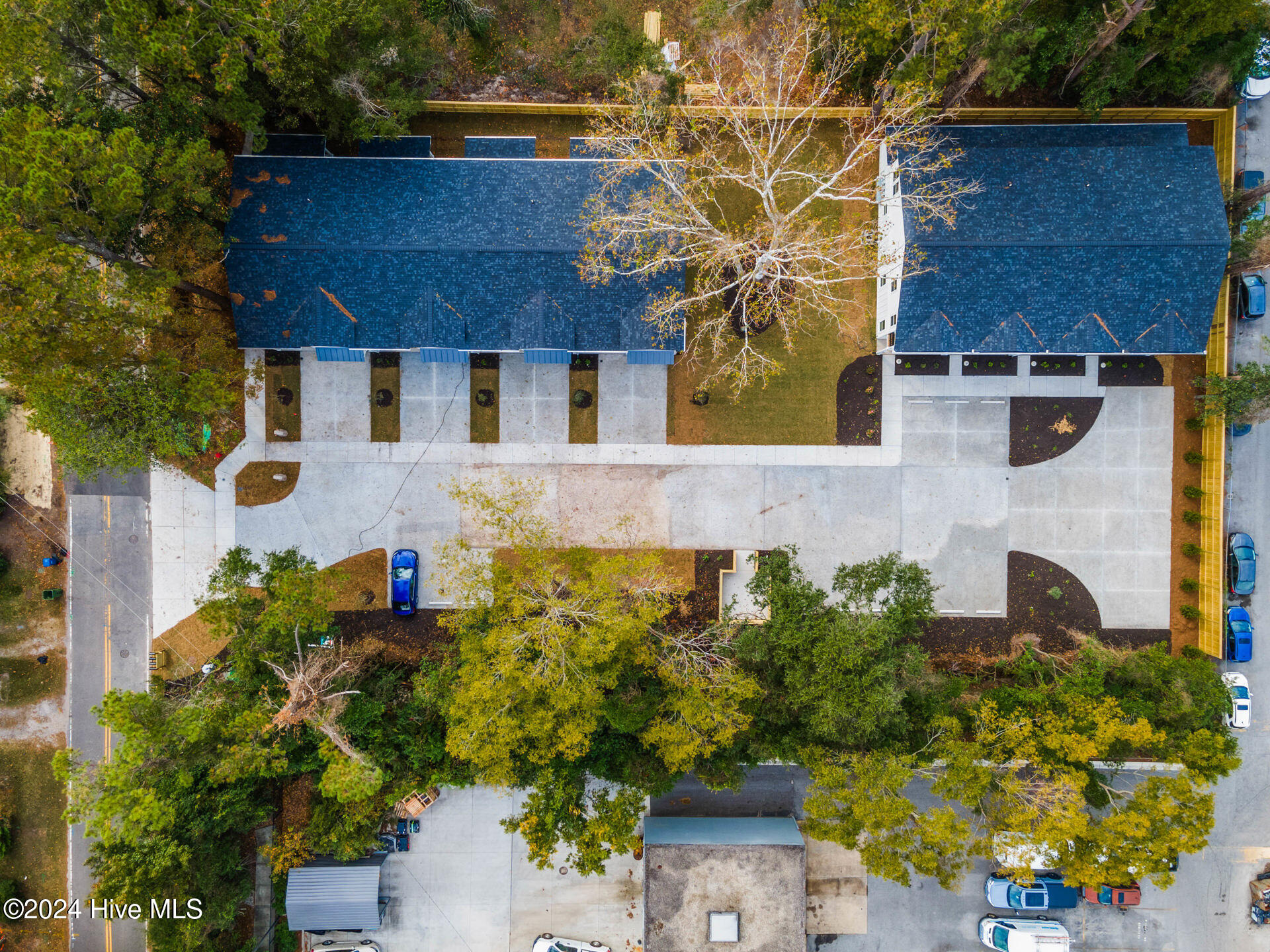 4211 Spirea Drive B Property Photo 42