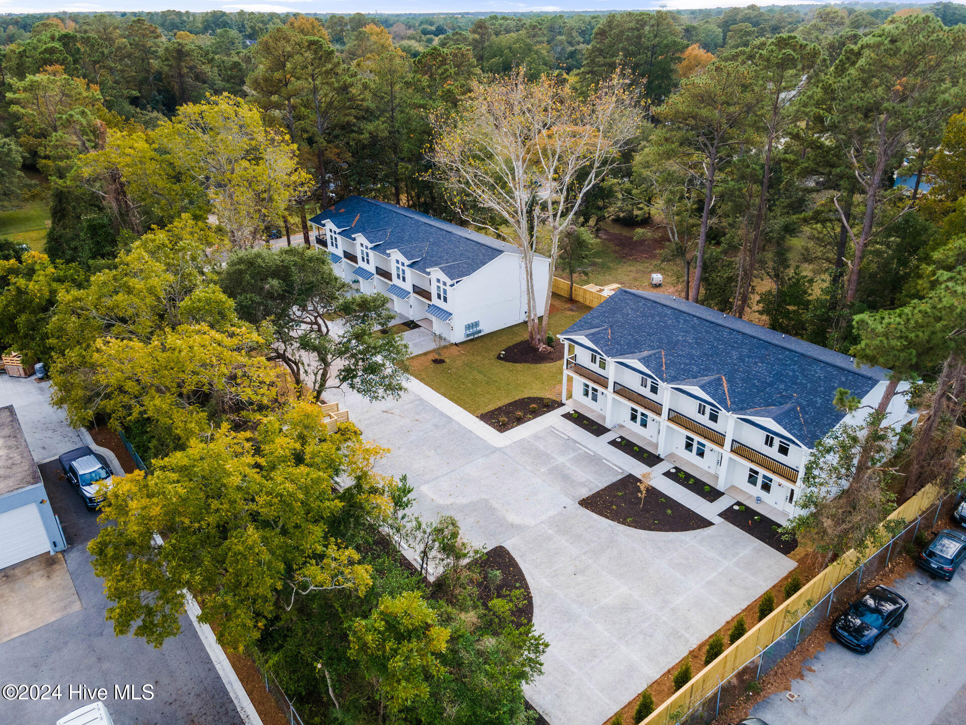 4211 Spirea Drive B Property Photo 44