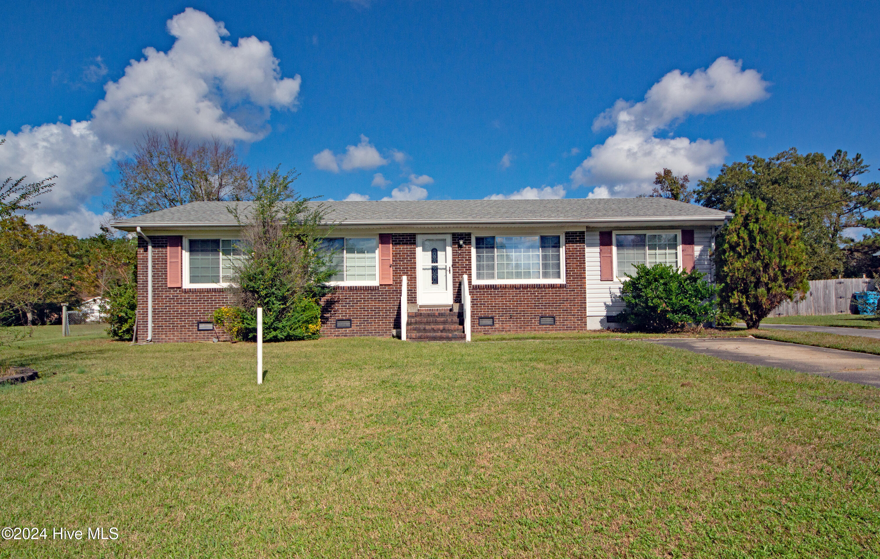 107 Hofmann Drive Property Photo 1