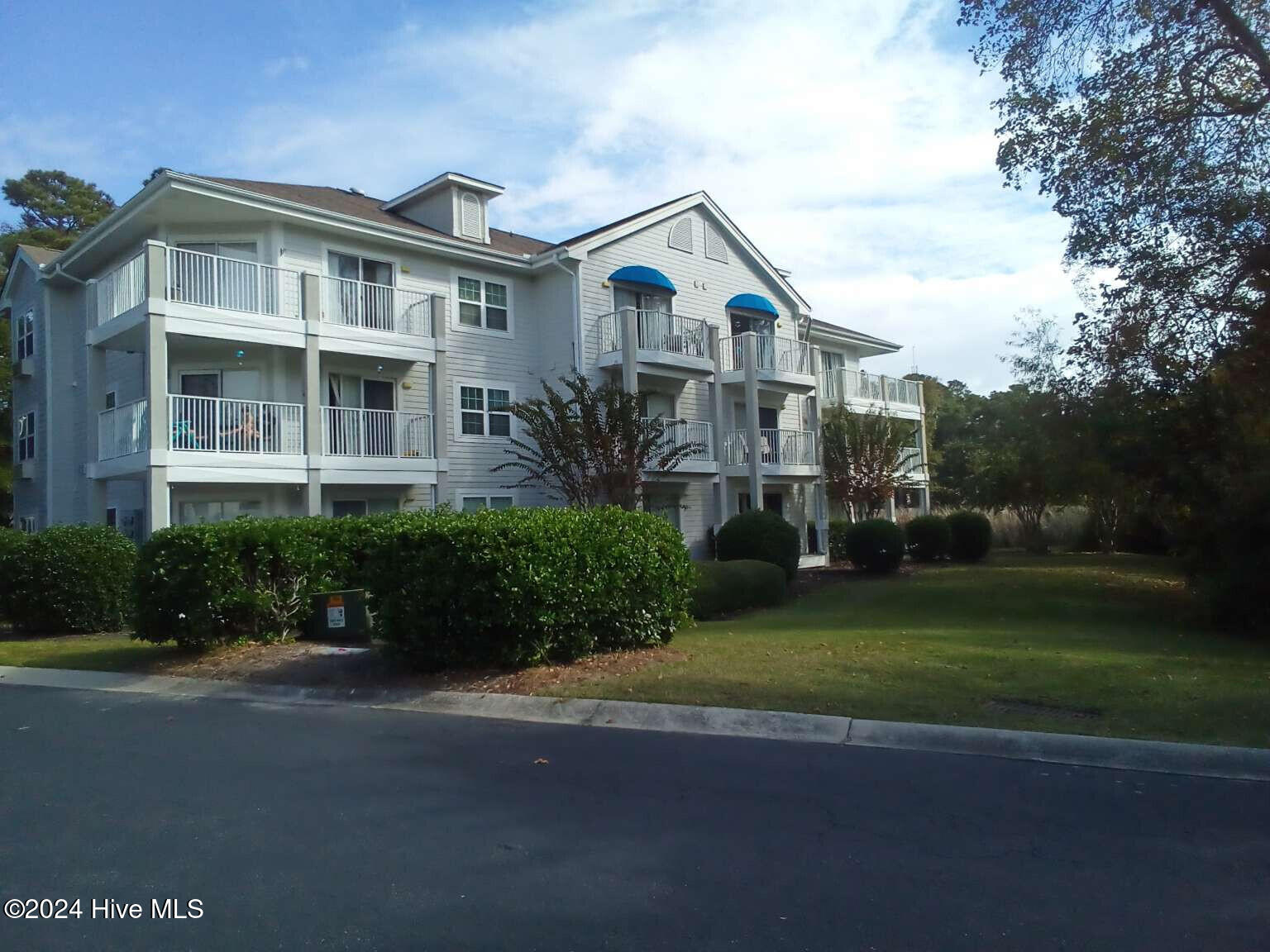 908 Resort Circle Unit 102 Property Photo 2
