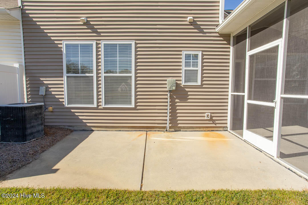 111 Freeboard Lane Property Photo 7