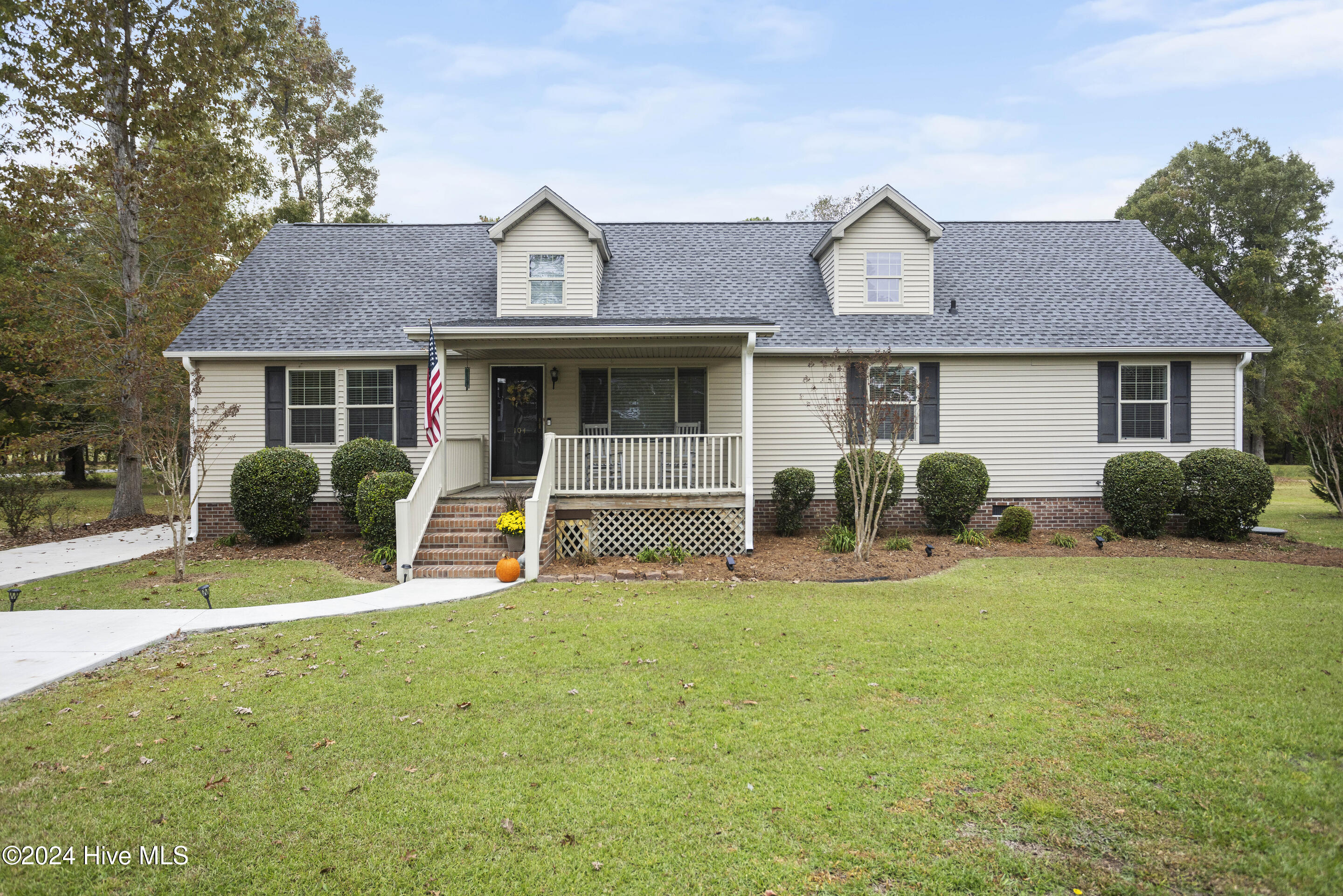 104 Schley Avenue Property Photo 1