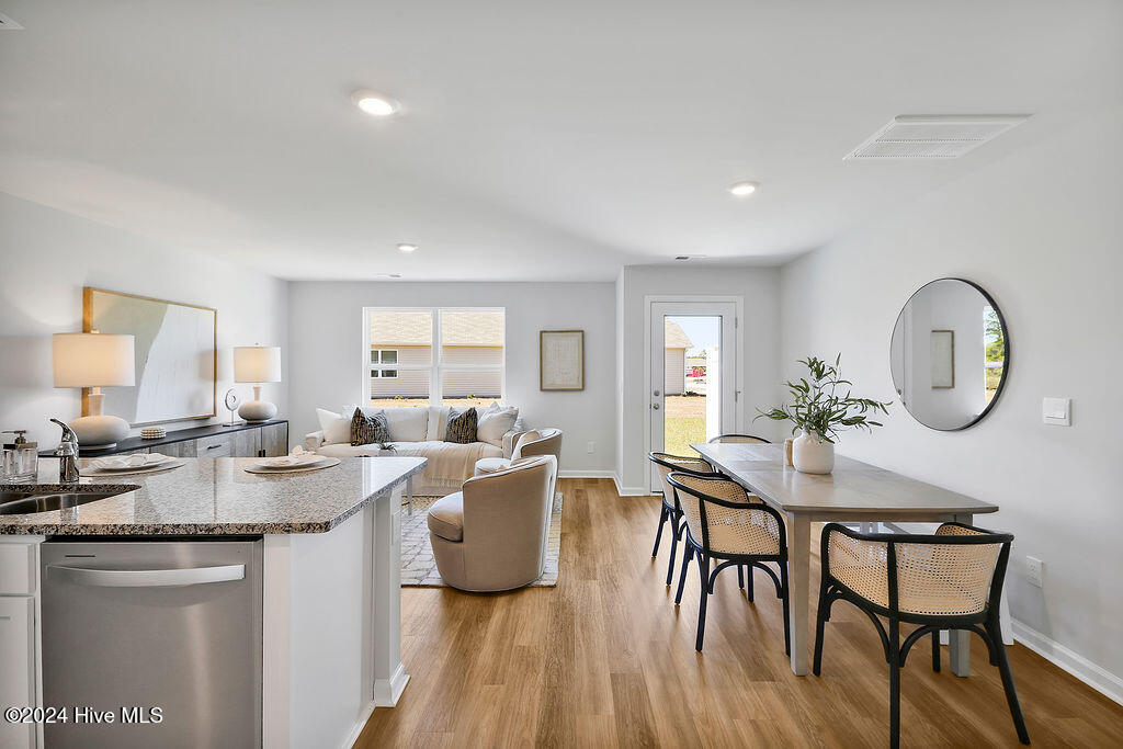 4118 Hobblebush Drive Pearson Property Photo 4