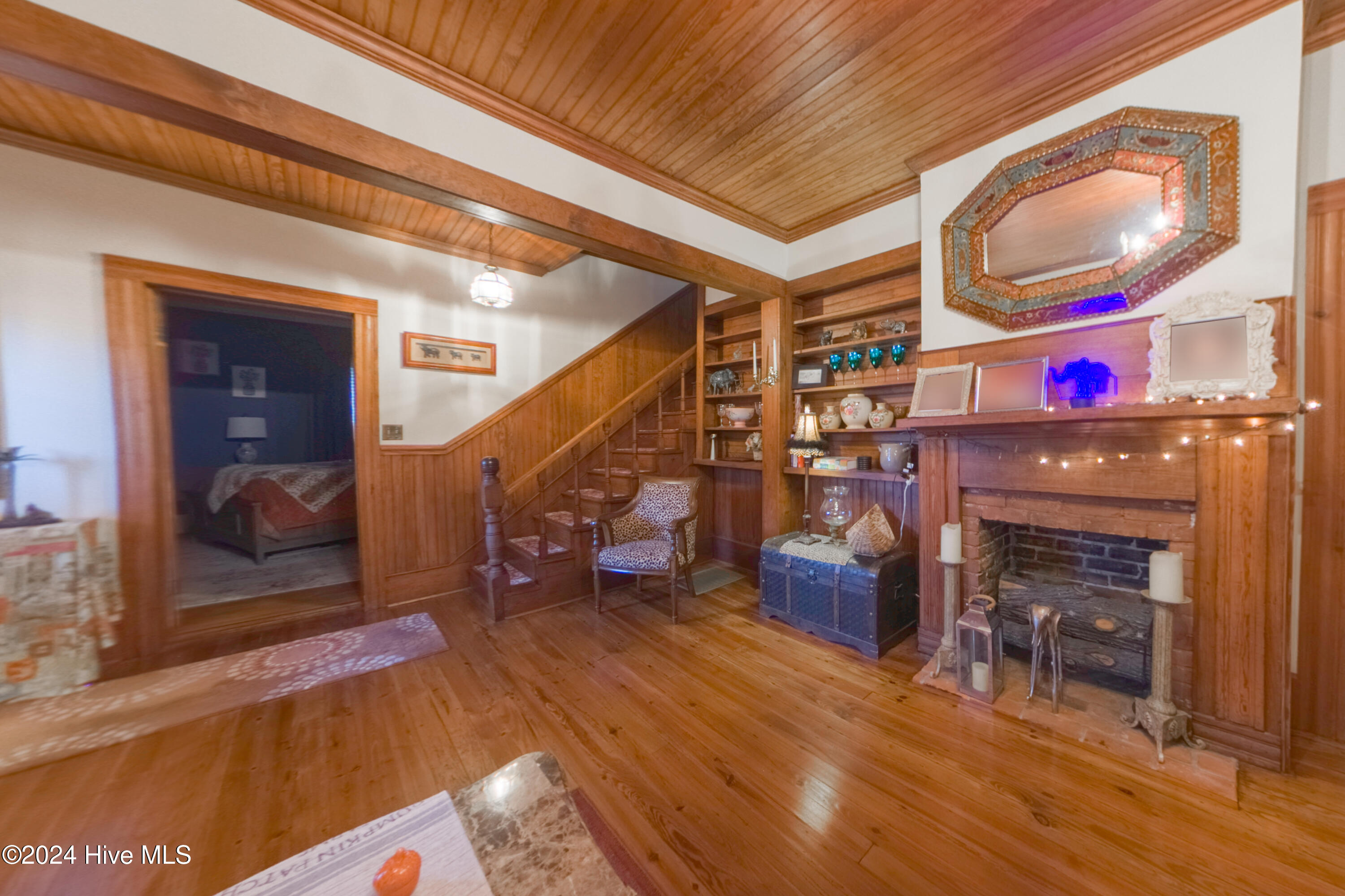 907 Smyrna Drive Property Photo 6