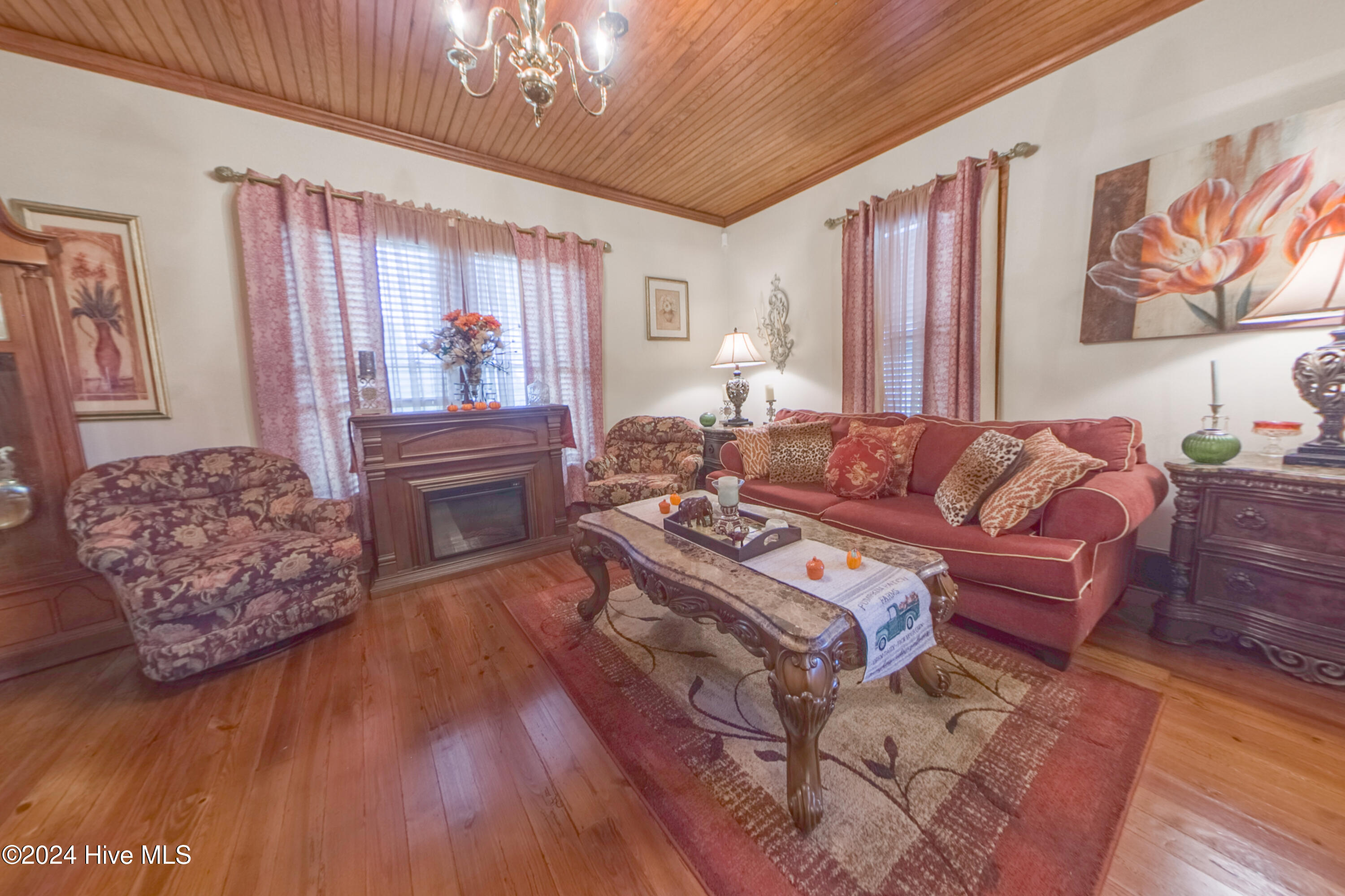 907 Smyrna Drive Property Photo 6