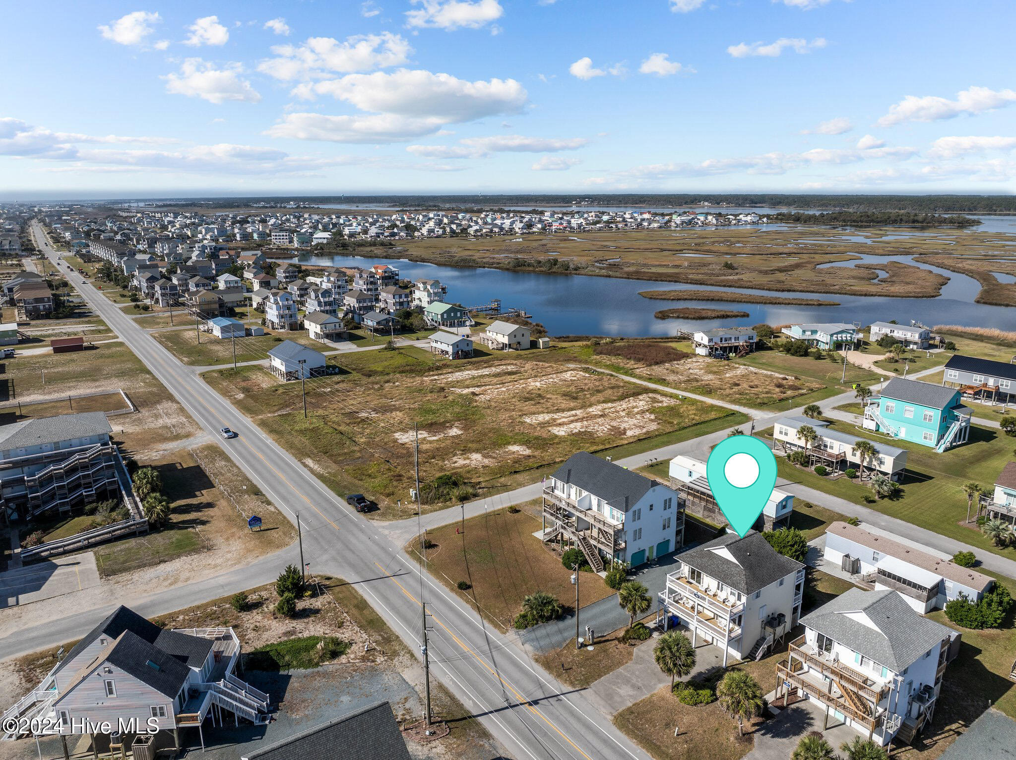 2381 Island Drive Property Photo 5