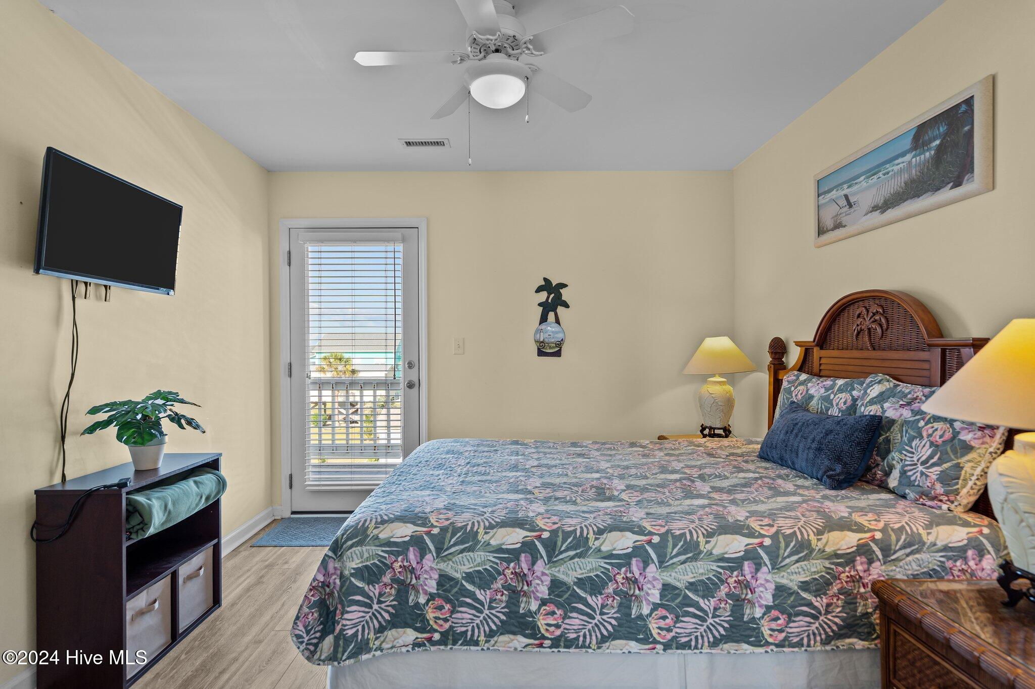 2381 Island Drive Property Photo 18