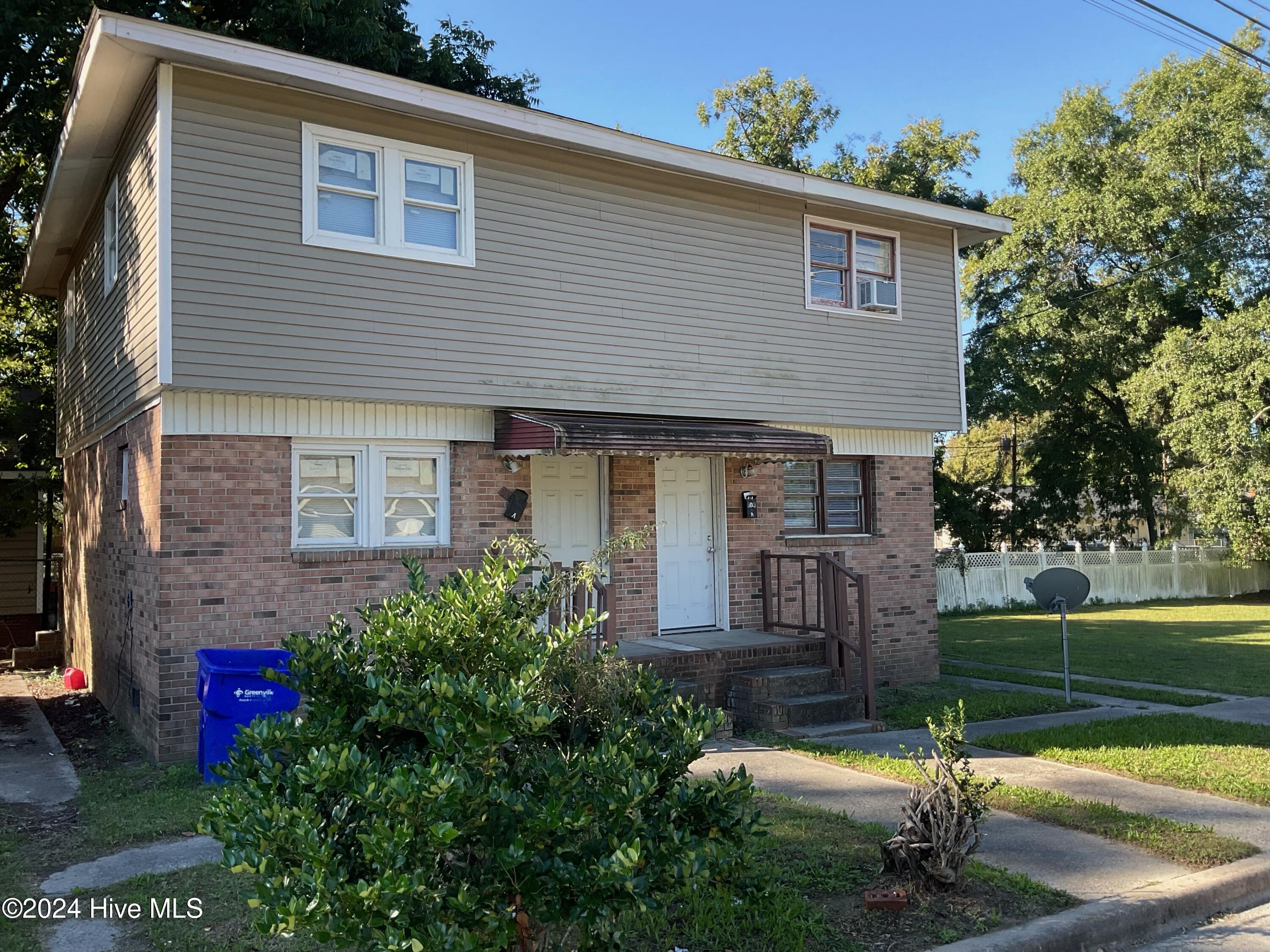 801-803 Colonial Avenue Property Photo 1