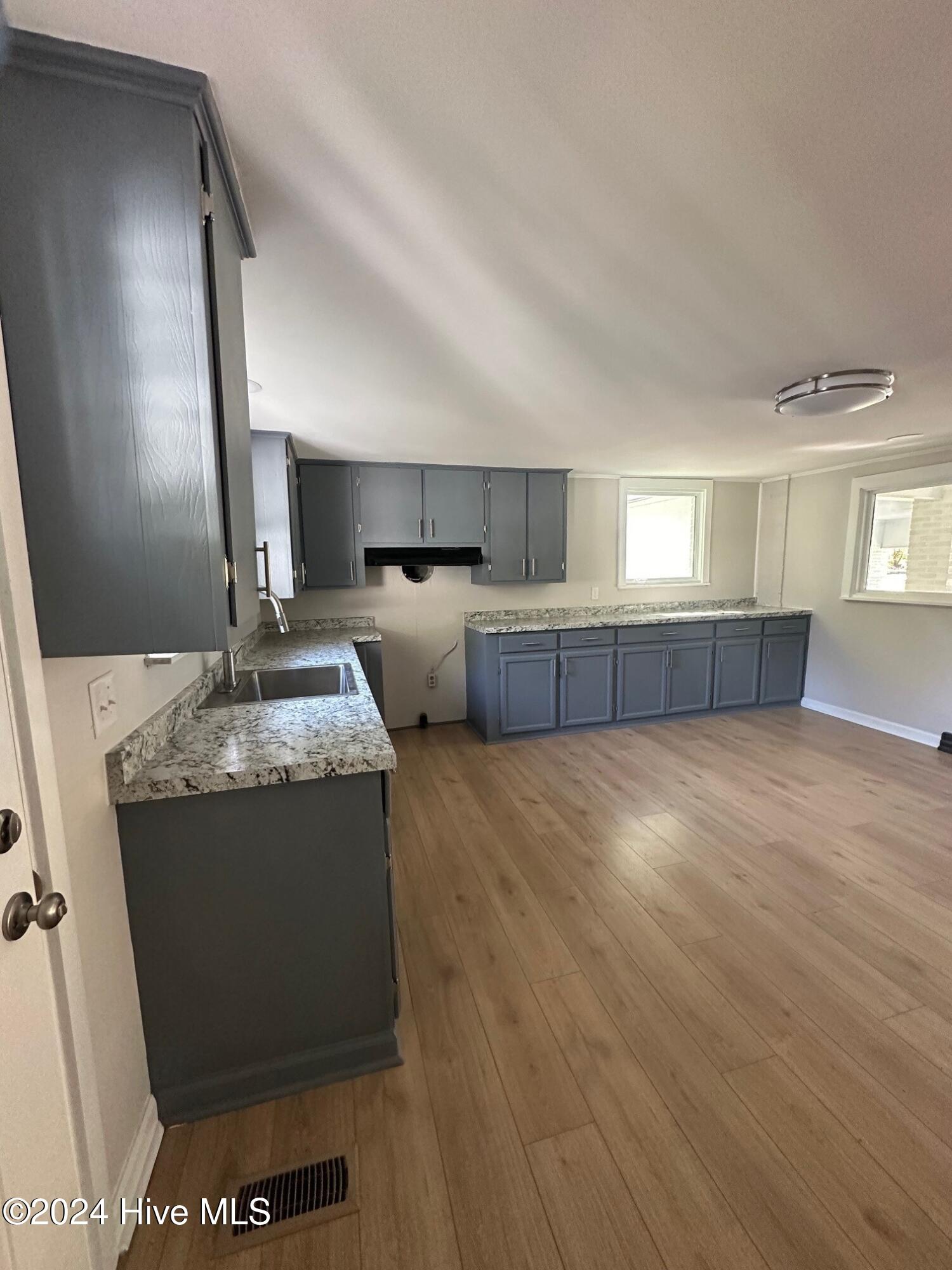 224 Hill Street Property Photo 6