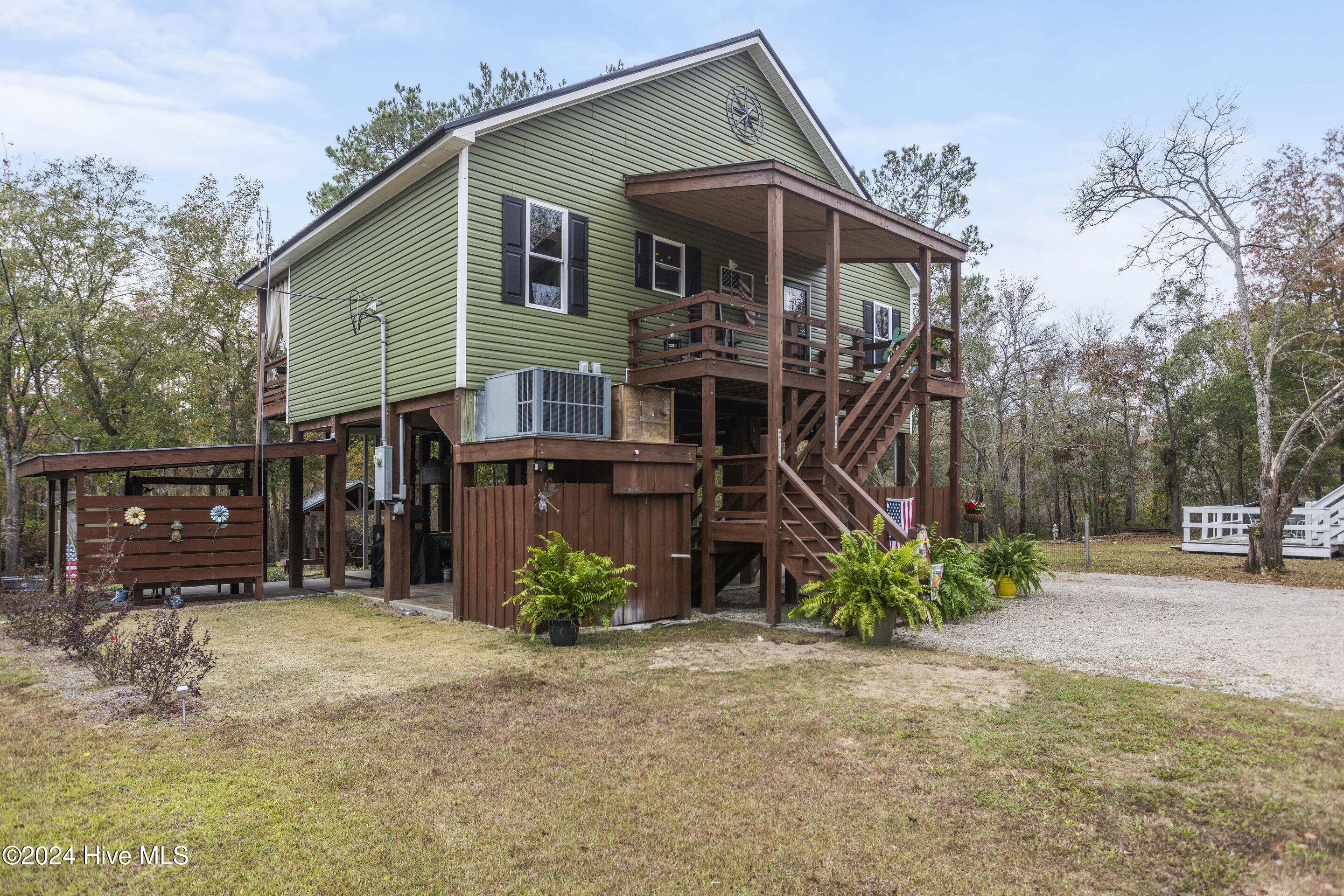 229 Estate Road Property Photo 2