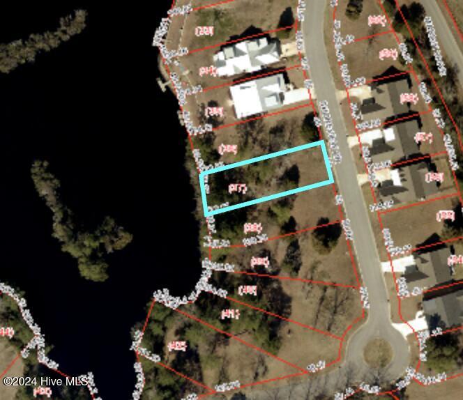 217 Shoreview Drive Property Photo 4