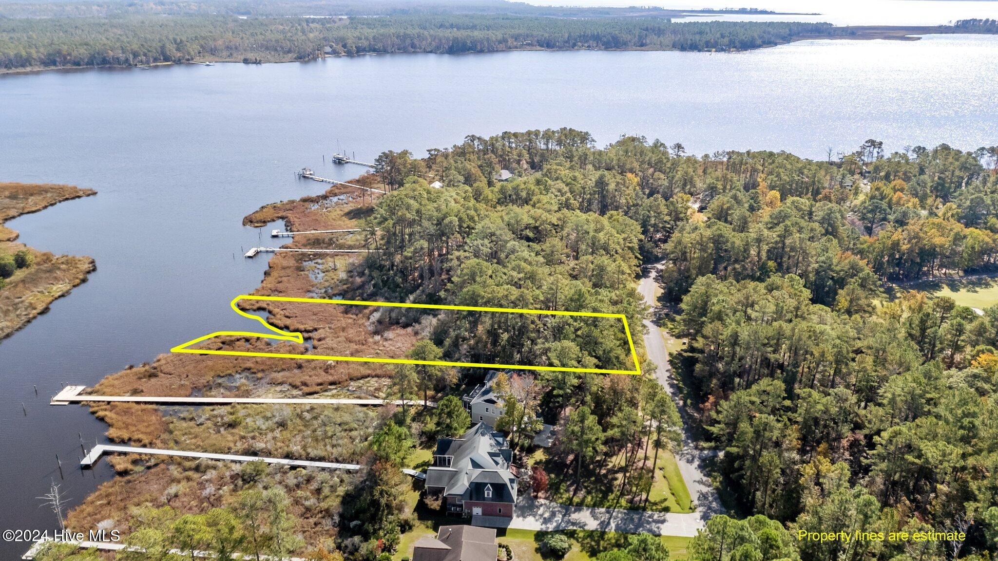 1106 Harbour Pointe Drive Property Photo 1