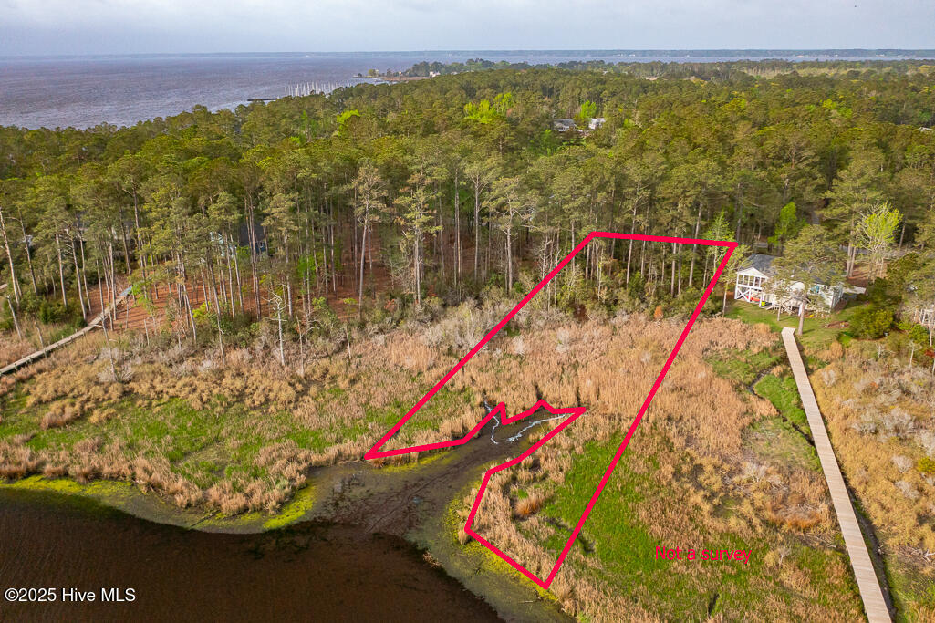 1106 Harbour Pointe Drive Property Photo 2