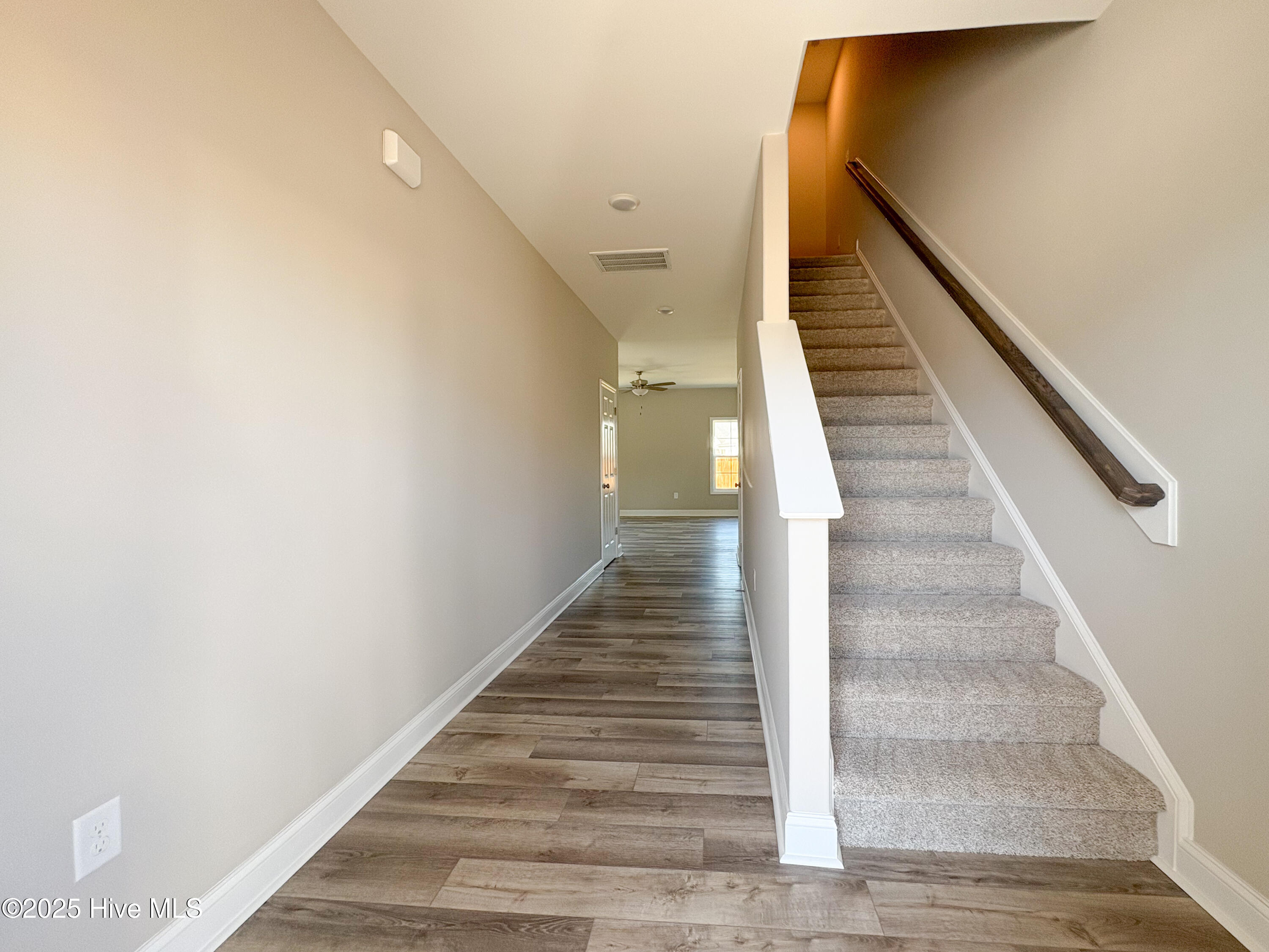 502 Yellow Birch Way Property Photo 2