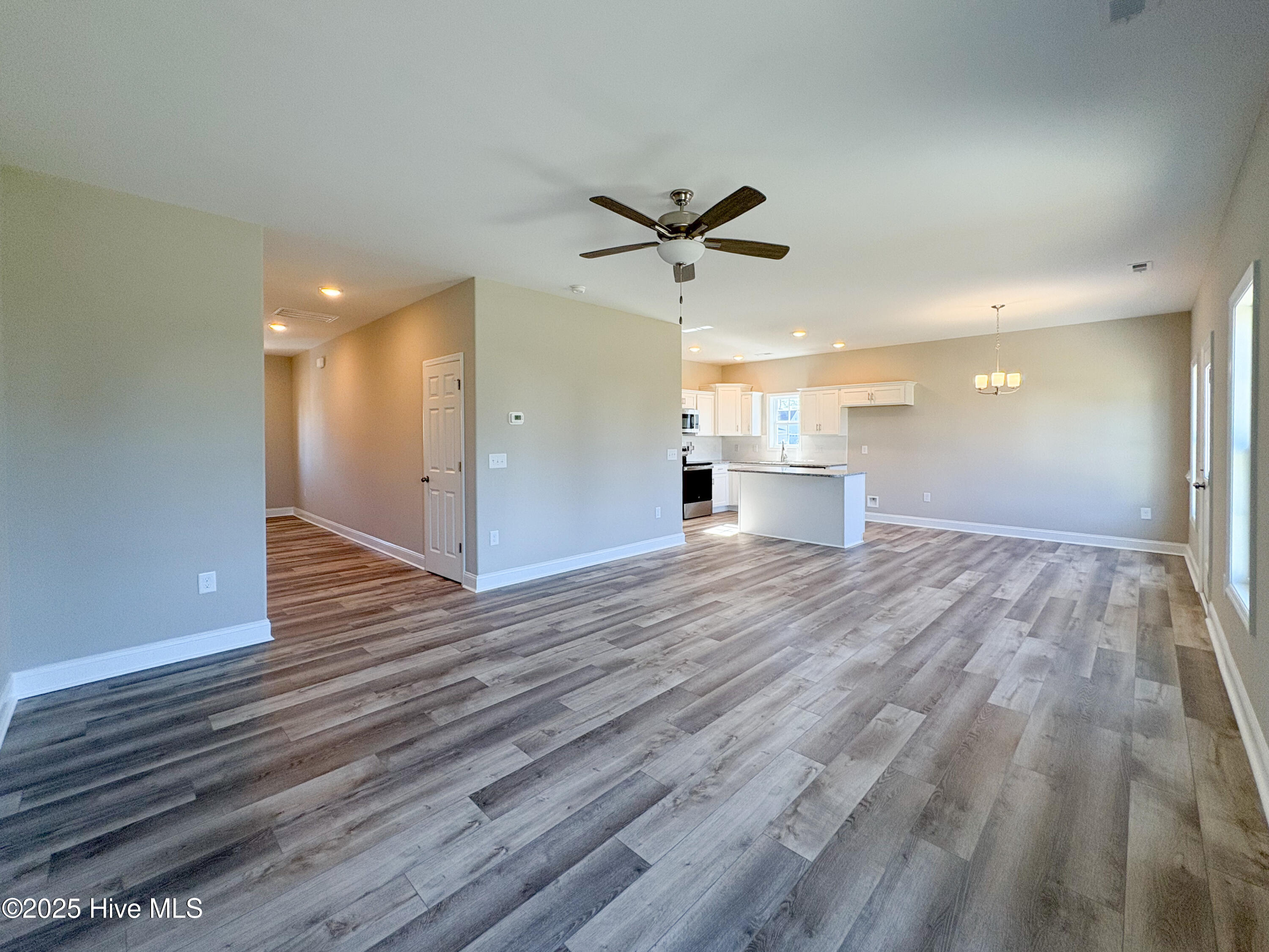 502 Yellow Birch Way Property Photo 4