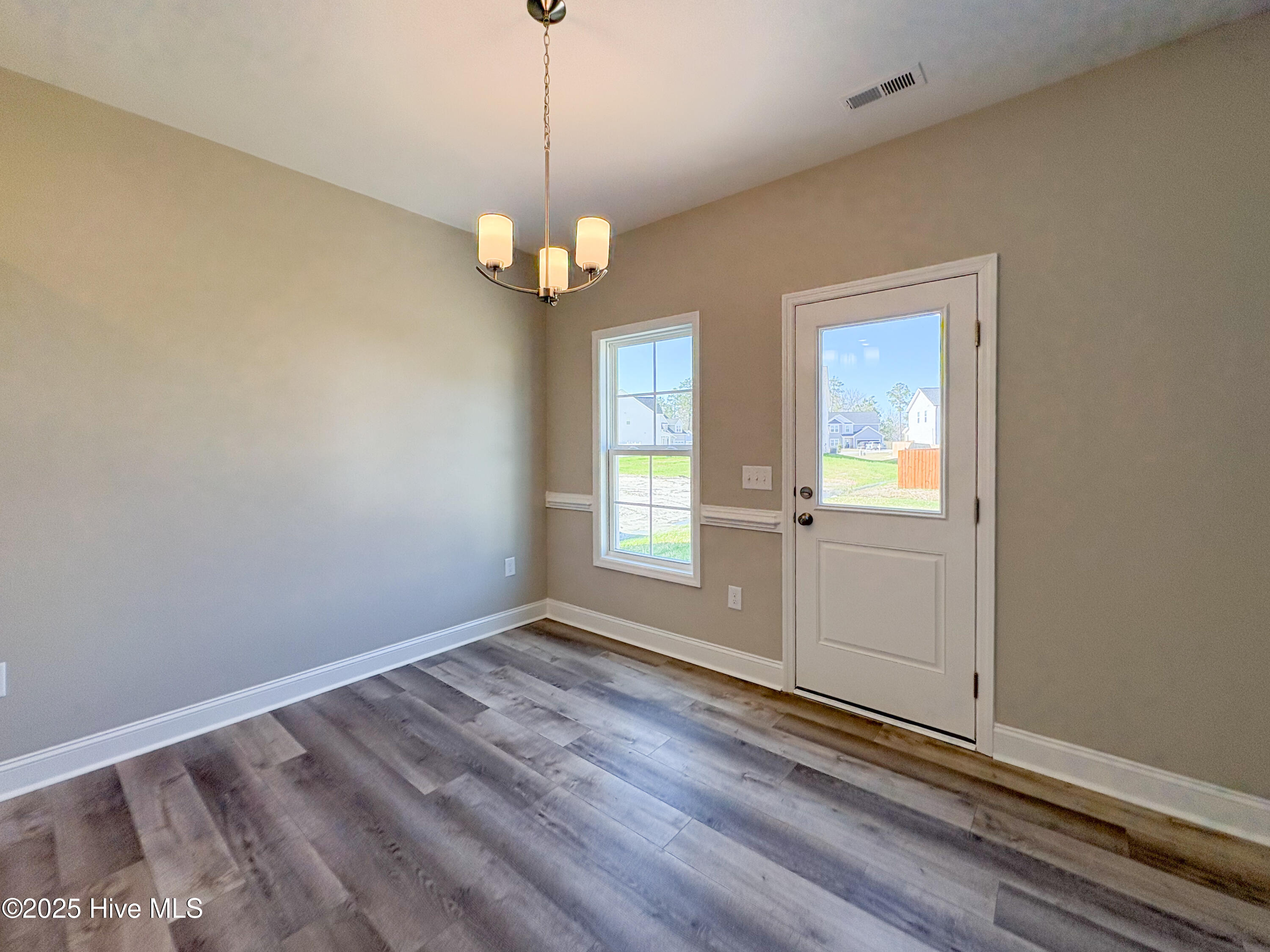 502 Yellow Birch Way Property Photo 5