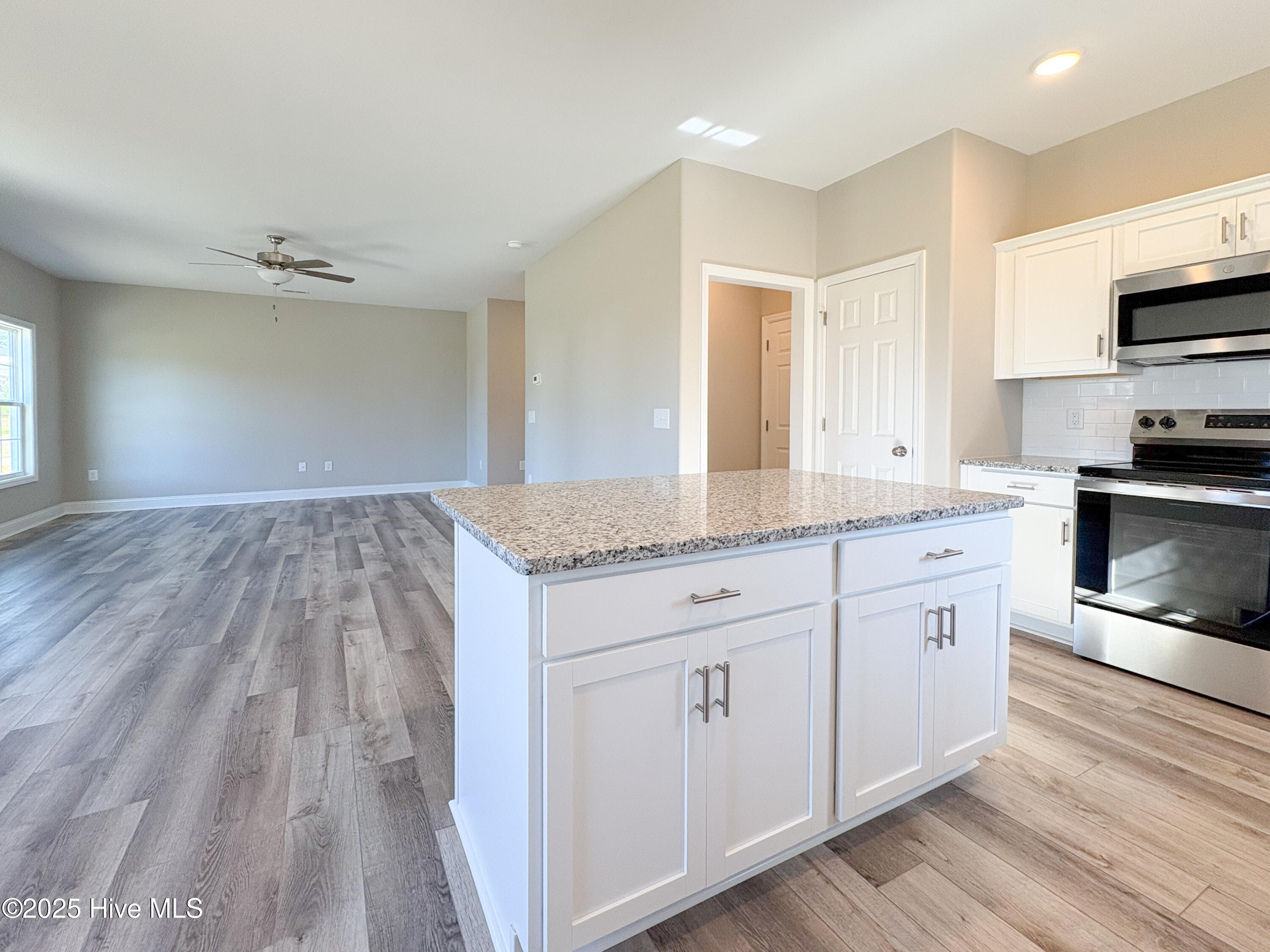 502 Yellow Birch Way Property Photo 7